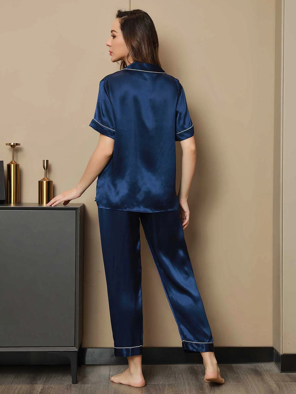 Women's Pure Silk Short Sleeve Pajamas Set - Image 9
