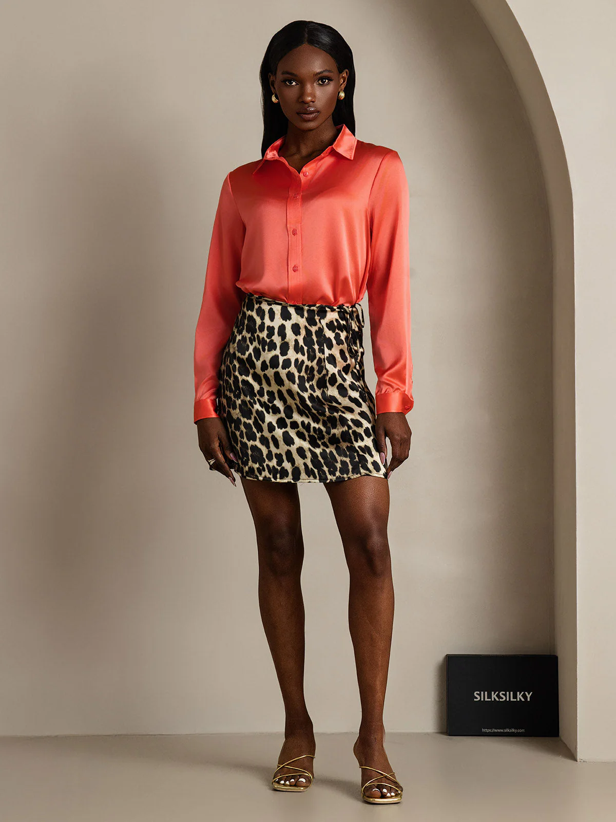 Pure Silk Leopard Print A Line Wrap Mini Skirt with Tie Waist Design - Image 6