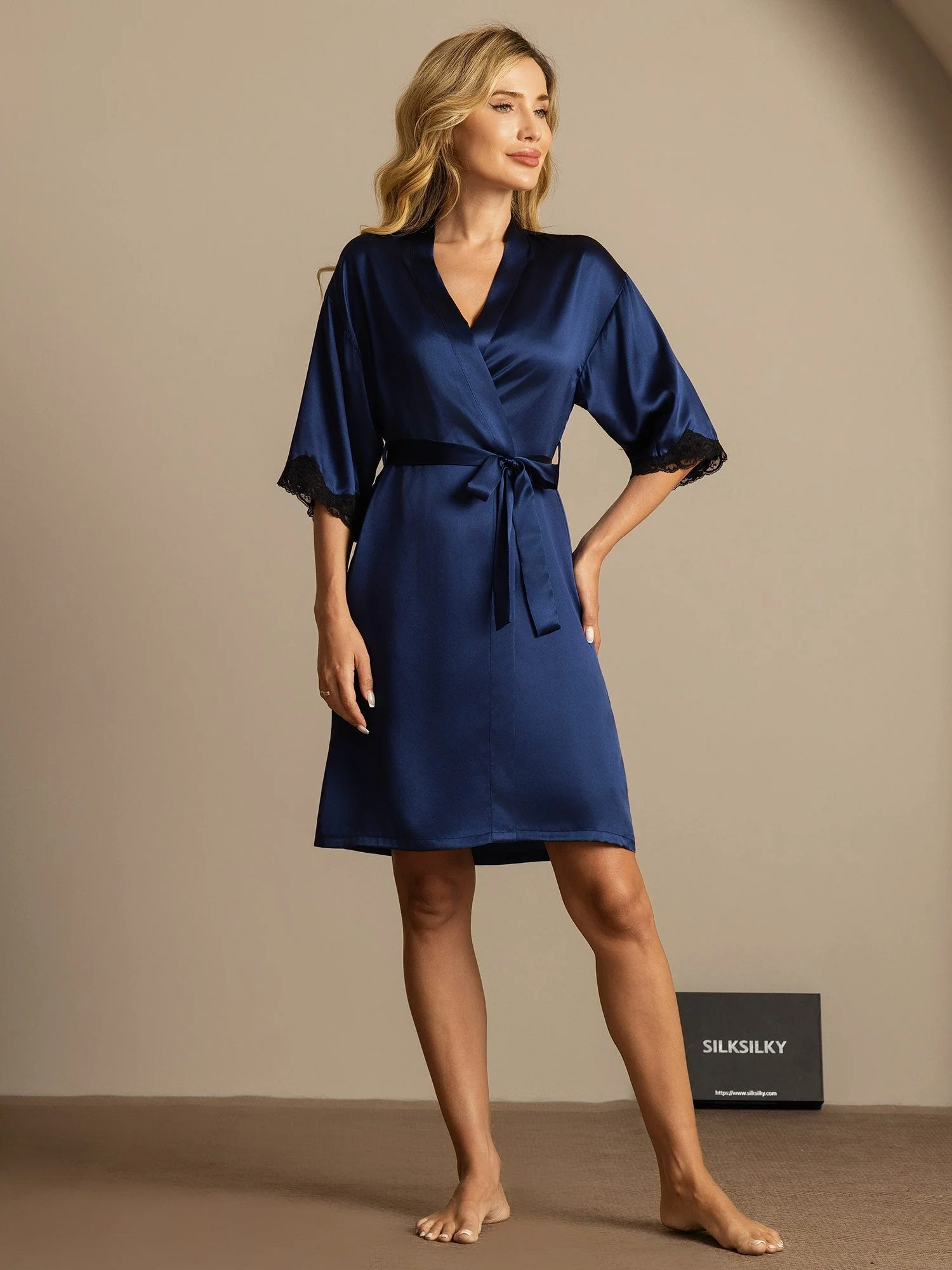 Pure Silk Basic Women's Robe with Lace Design - Image 10