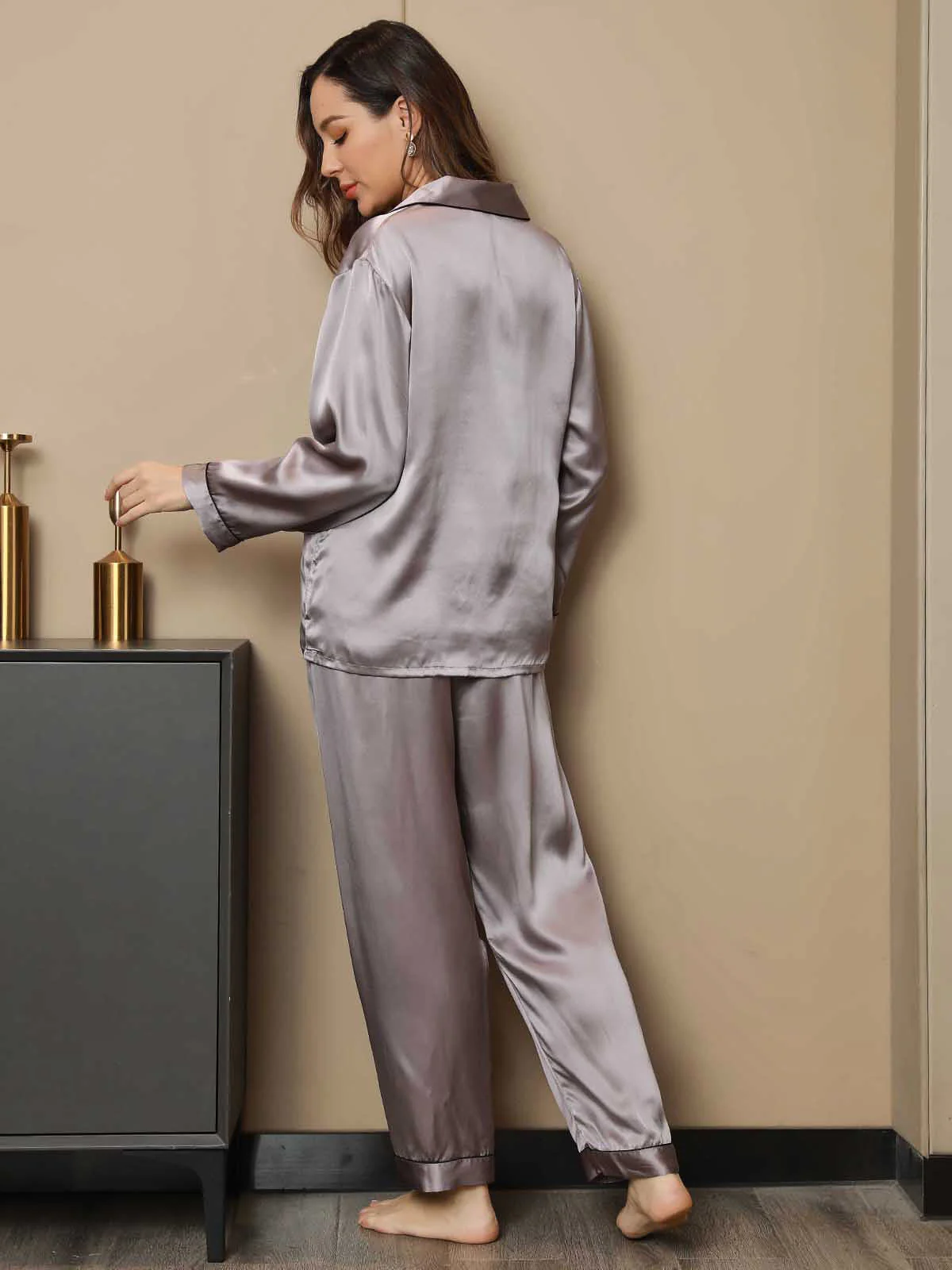 Women's Pure Silk Long Sleeve Notch Collar Pajamas Set - Image 136