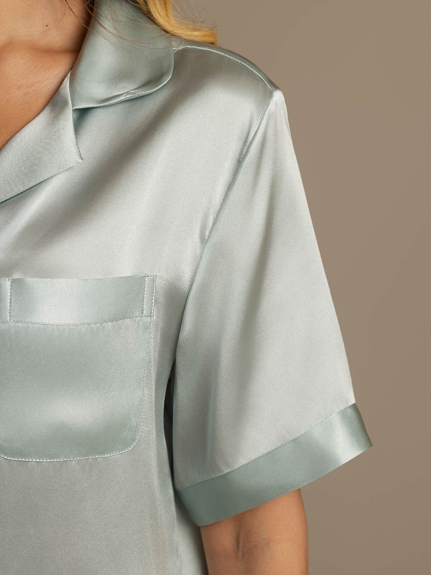 Pure Silk Short Sleeve Notch Collar Above the Knee Women's Pajamas Set - Image 18