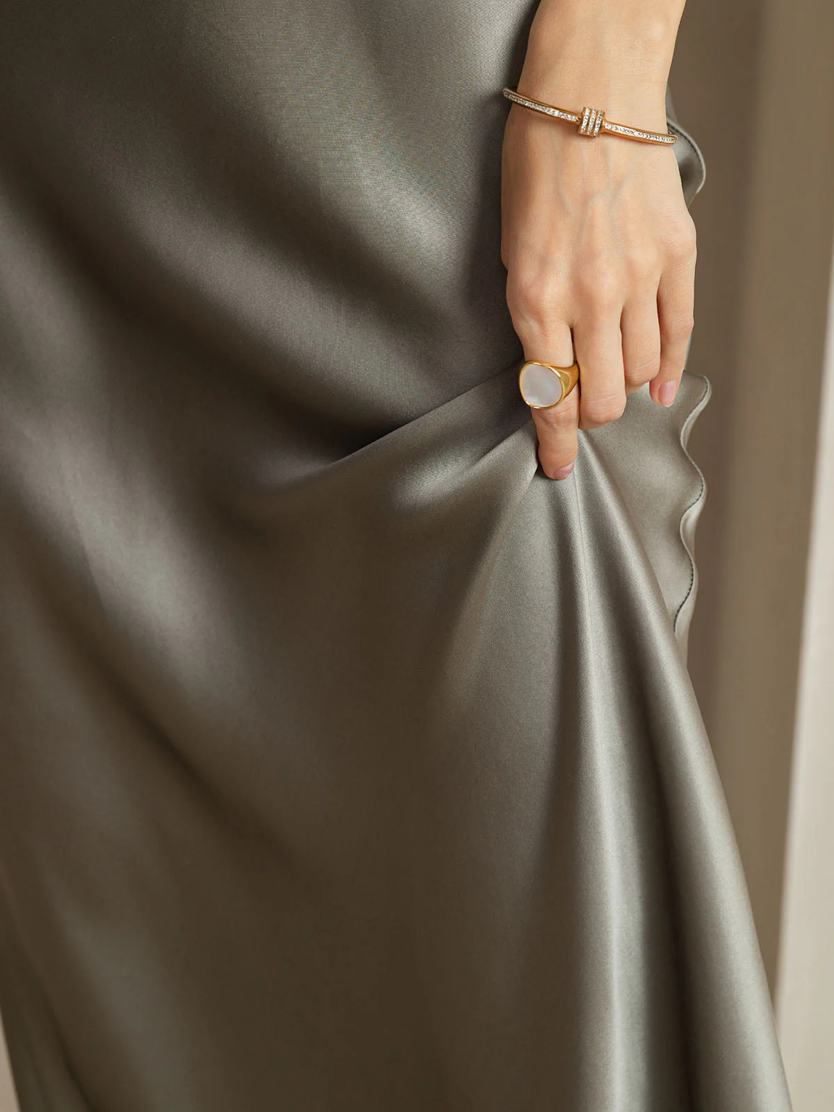 Pure Silk Sleeveless U Neck Midi Dress - Image 44