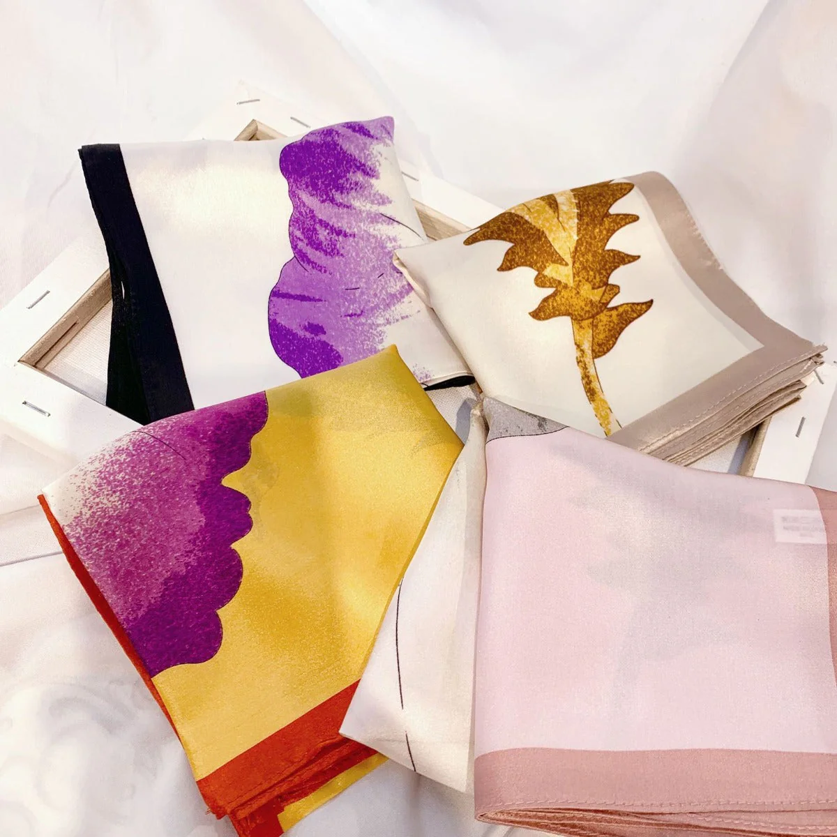 Pure Silk Floral Printed Square Scarf 53x53cm/21 - Image 6