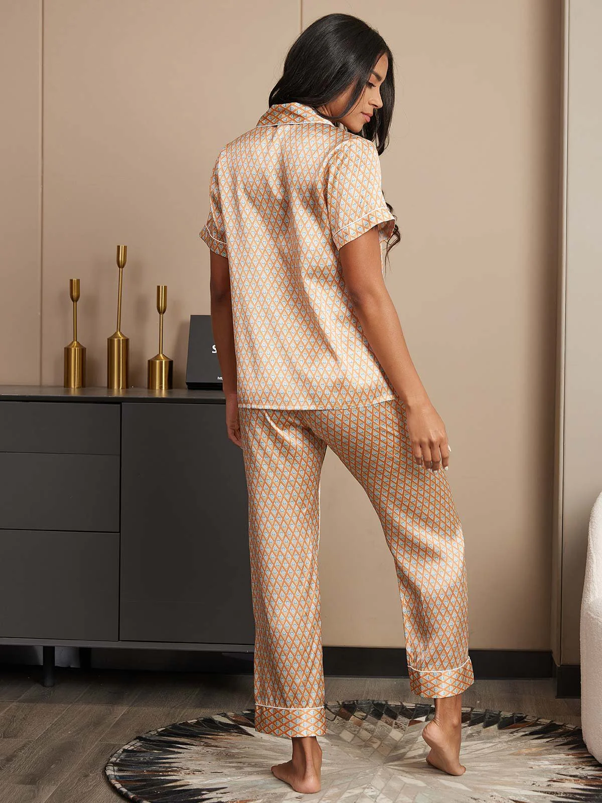Pure Silk Geometric Print Short Sleeve Notch Collar Women's Pajamas Set With Pants - Image 2
