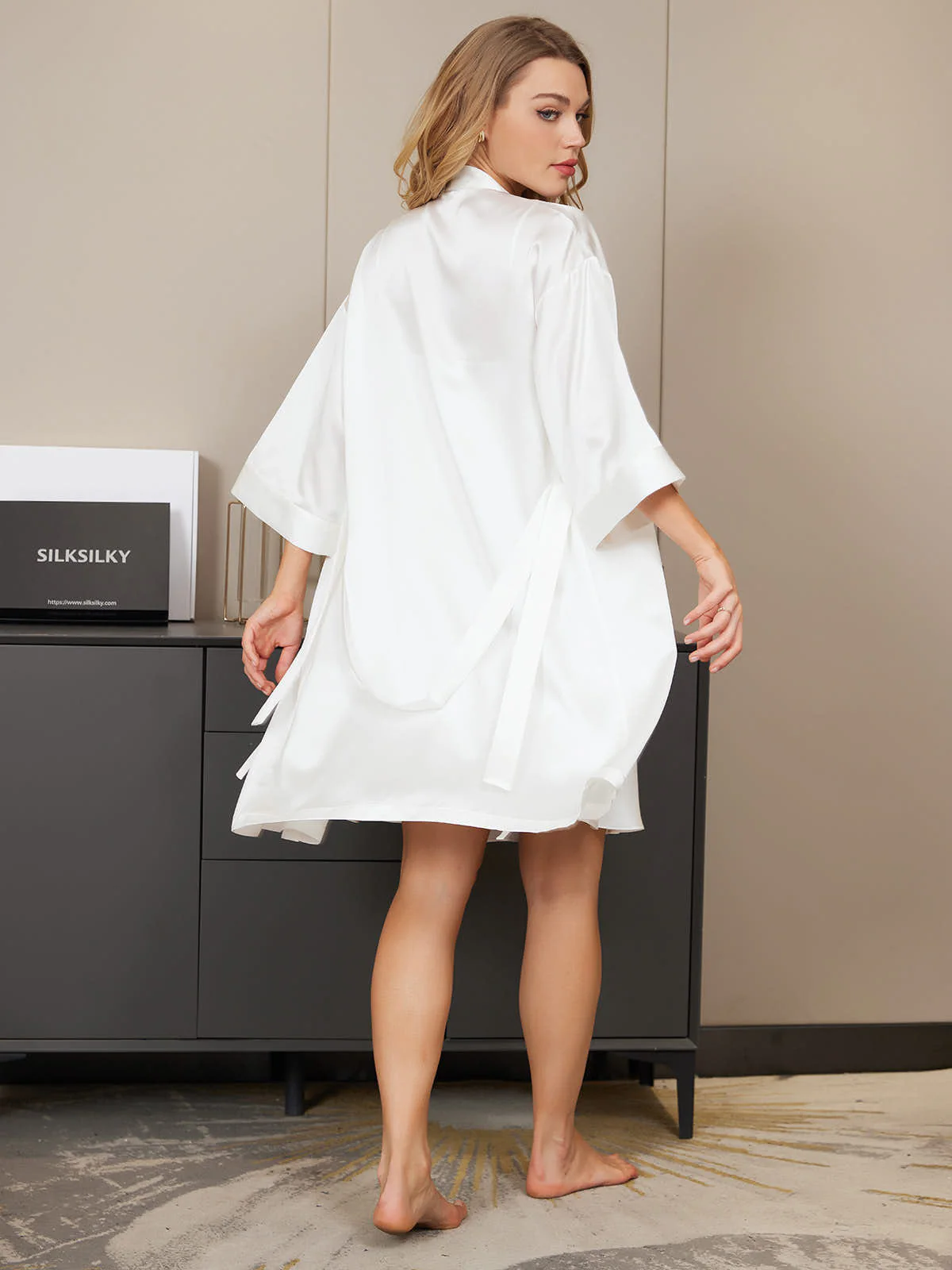 Pure Silk Kimono Robe & V‑Neck Nightgown Set - Image 17