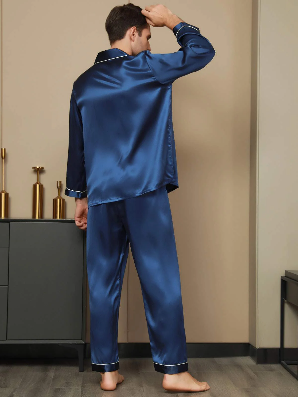 Pure Silk Long Sleeve Men's Pajamas Set - Image 4