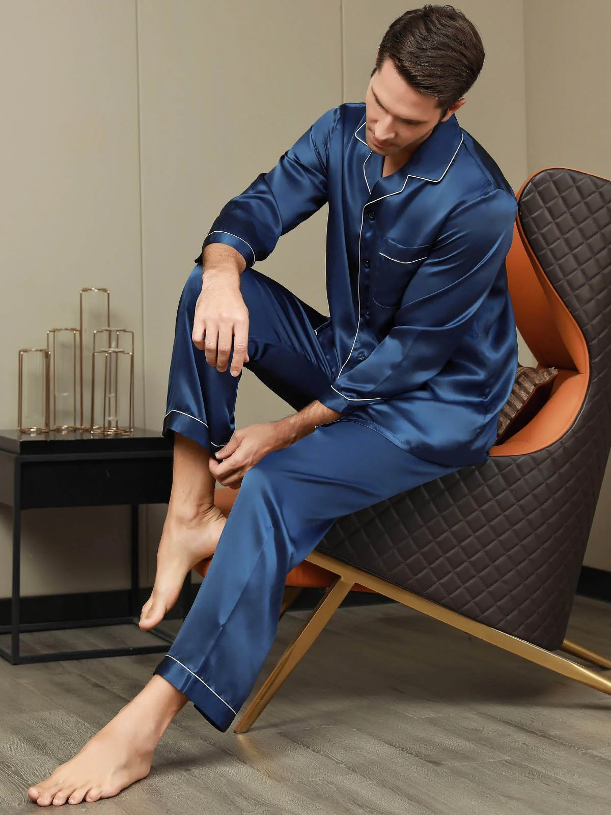 Pure Silk Long Sleeve Men's Pajamas Set - Image 7