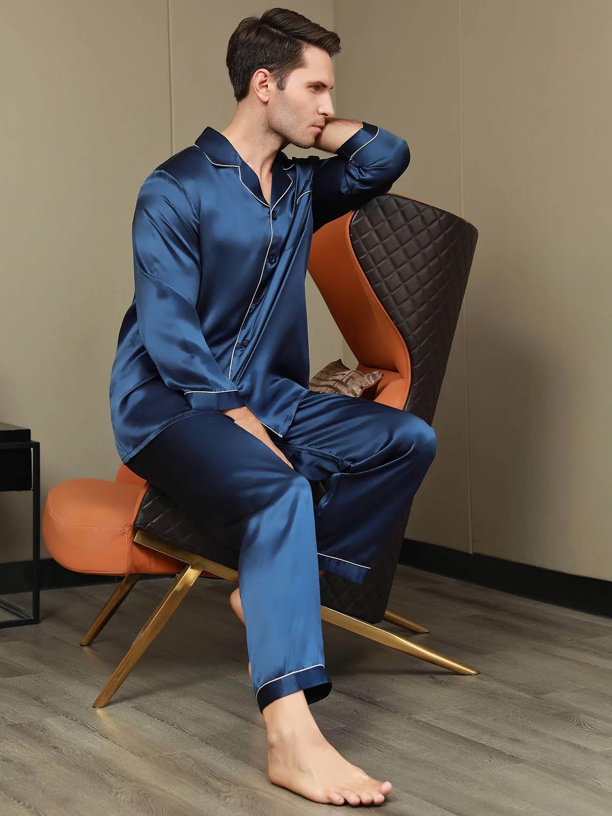 Pure Silk Long Sleeve Men's Pajamas Set - Image 8