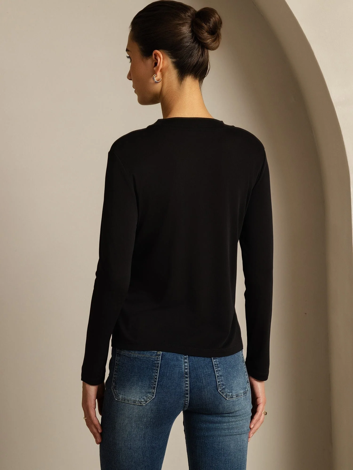Women's Pure Silk Long Sleeve Round Neck Top - Image 11