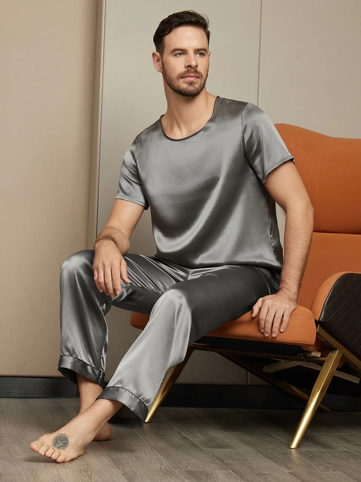 Pure Silk Short Sleeve Round Neck Men's Pajamas Set with Pants - Image 14