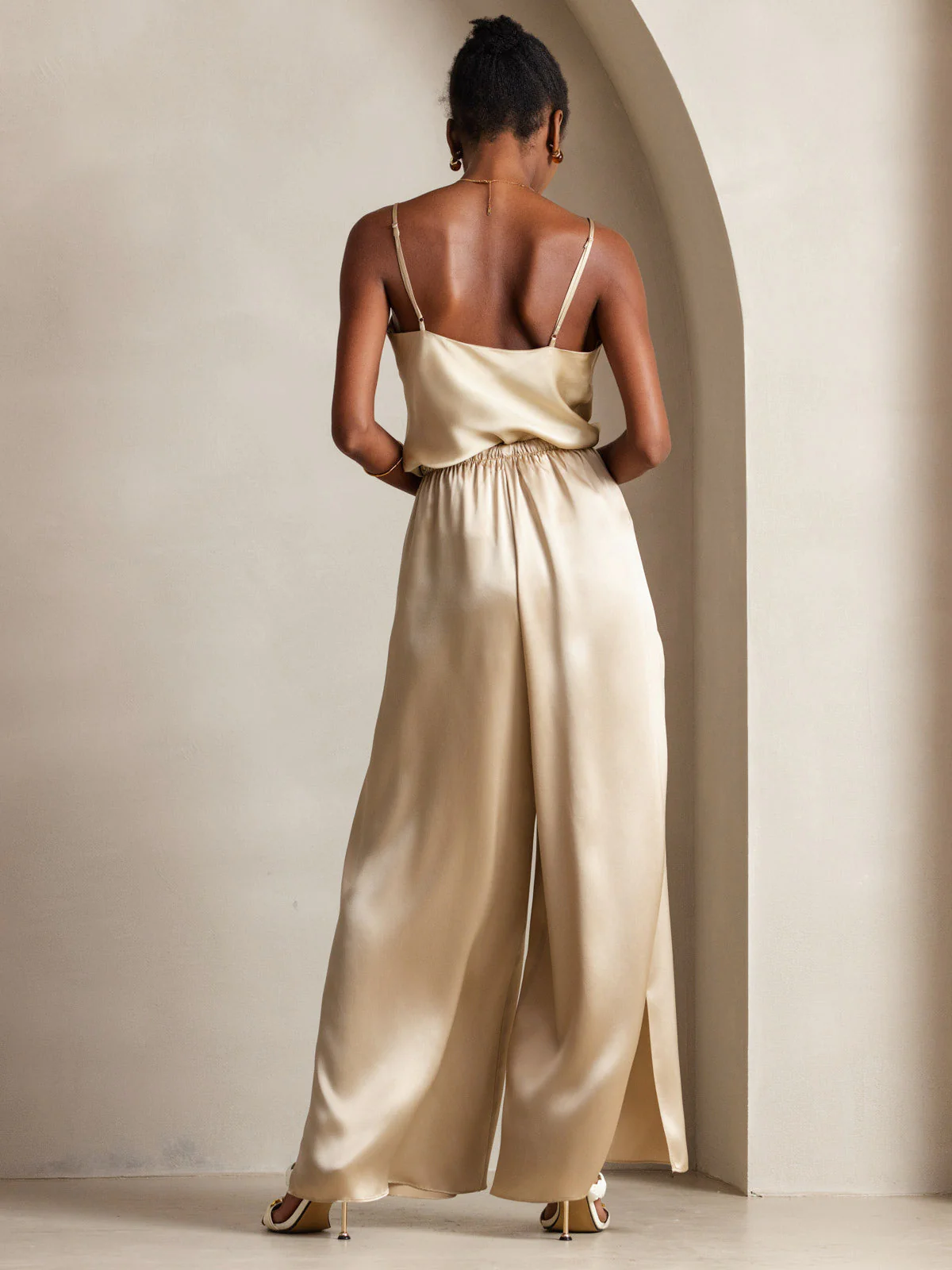 Pure Silk Spaghetti Strap V Neck Camisoles - Image 16