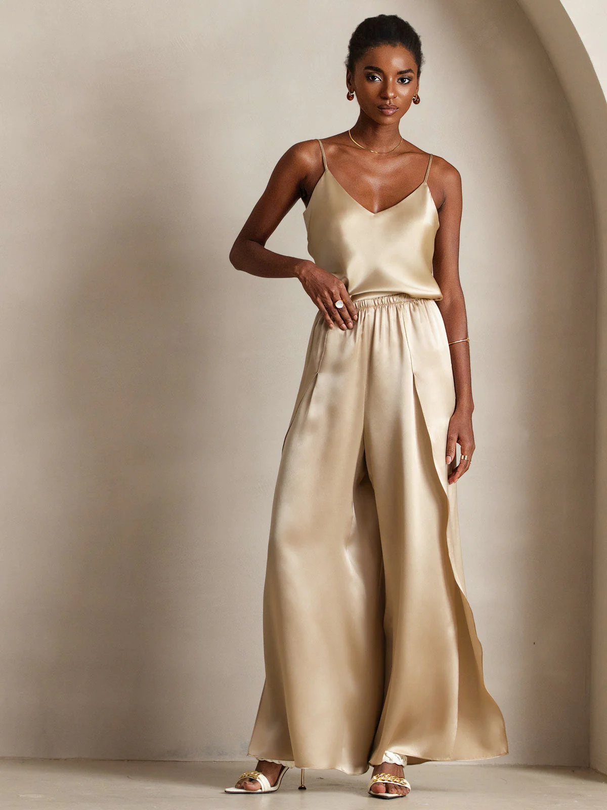 Pure Silk Spaghetti Strap V Neck Camisoles - Image 18