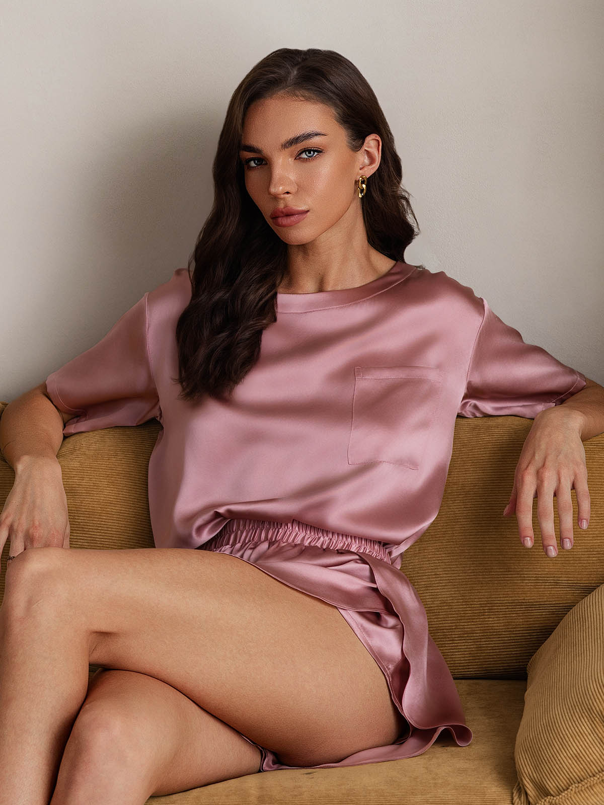 Pure Silk Short Sleeve Round Neck Women's Pajamas Set - Image 17