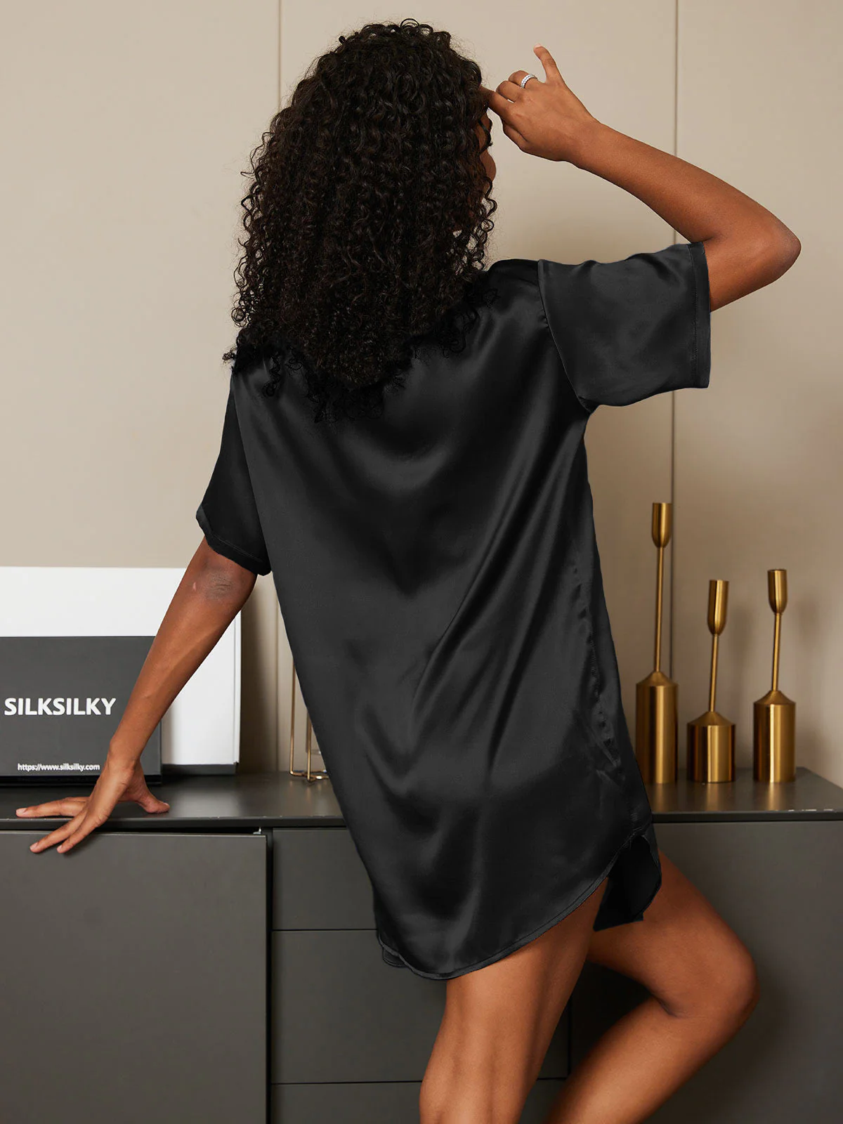 Pure Silk Short Sleeve Round Neck Women's Pajamas Set - Image 43