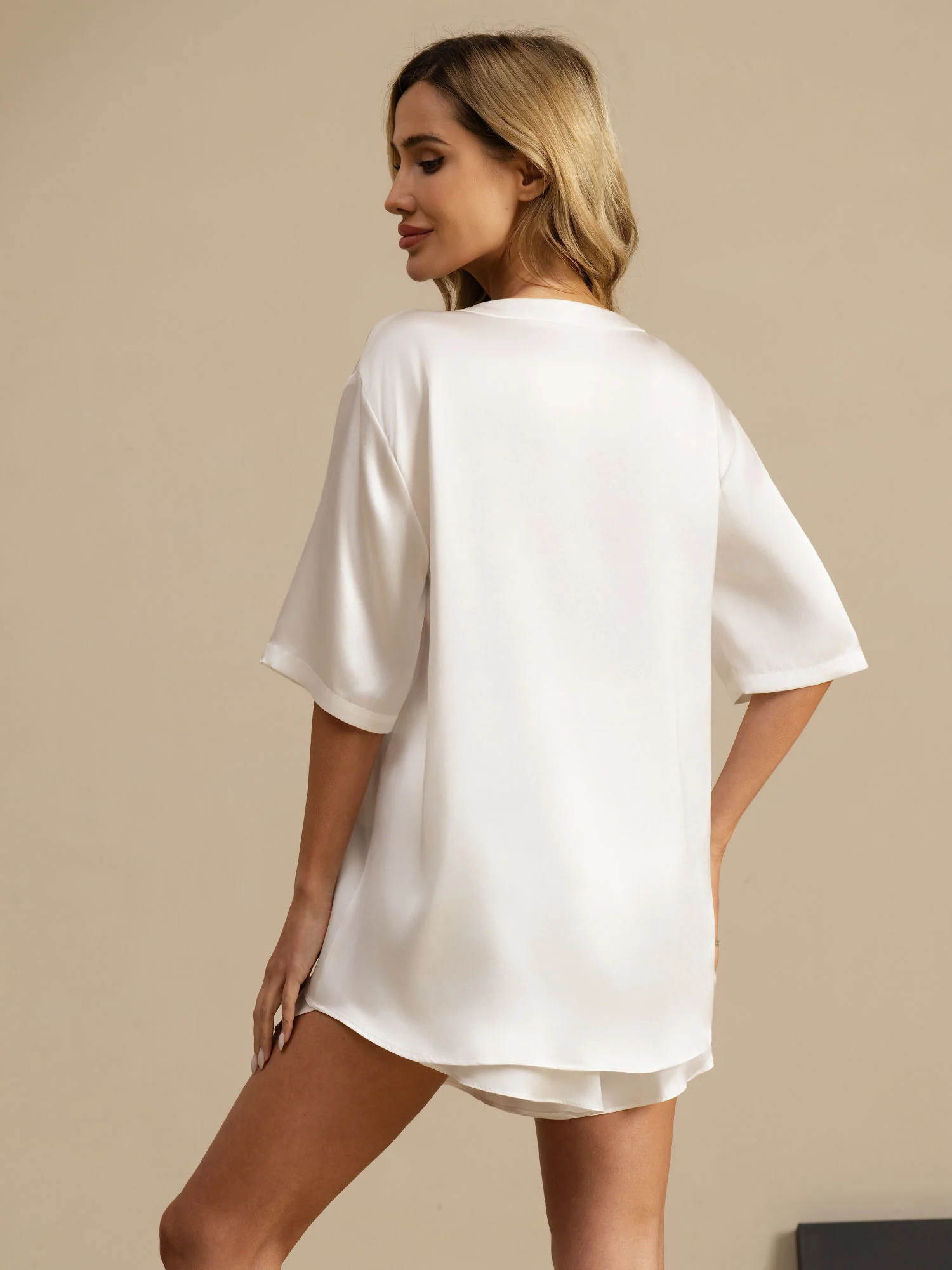 Pure Silk Short Sleeve Round Neck Women's Pajamas Set - Image 9