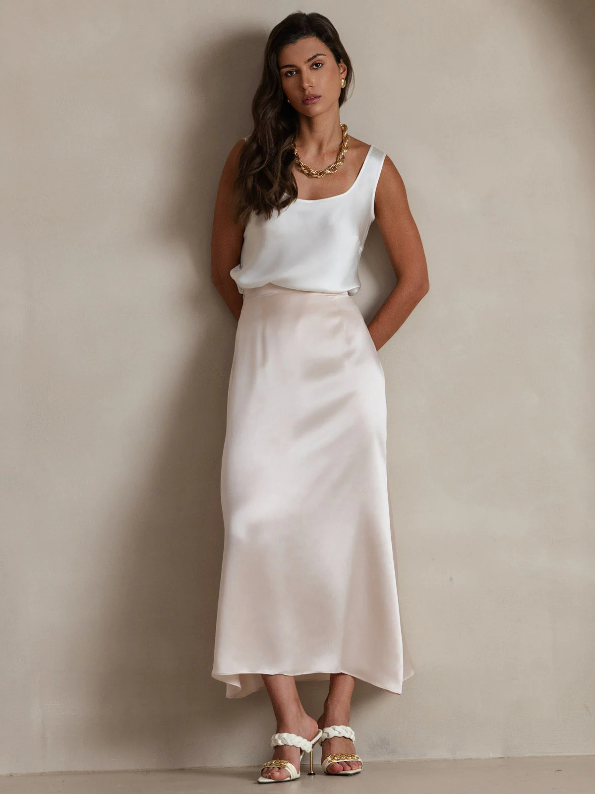 Women's Pure Silk Sleeveless U Neck Tank Top - Image 19