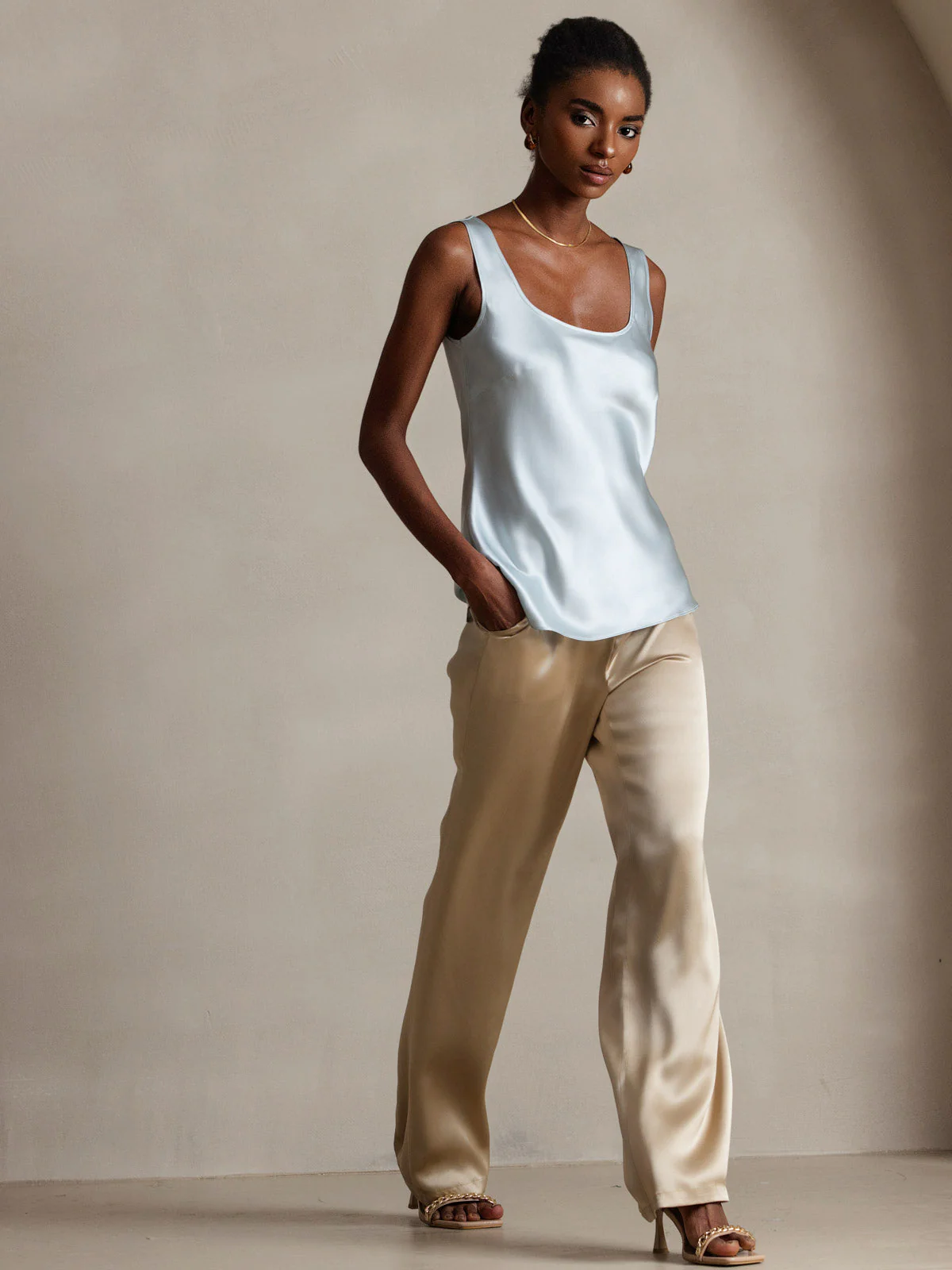 Women's Pure Silk Sleeveless U Neck Tank Top - Image 30