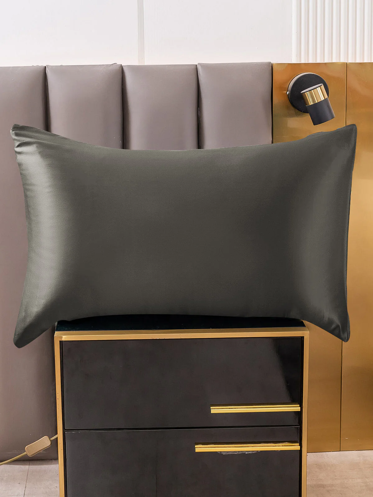 19Momme 100% Mulberry Silk Pillowcase - Envelope Closure - Image 10
