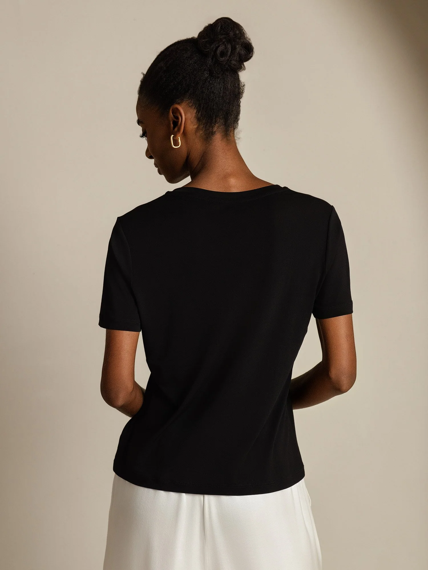 Pure Silk V Neck Short-Sleeve Snag-Resistant Women's T-Shirt - Image 11