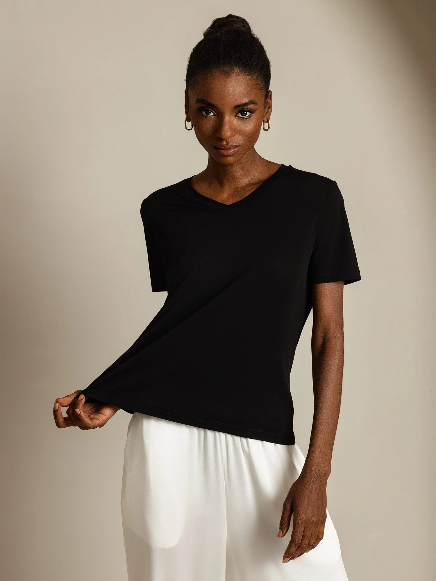 Pure Silk V Neck Short-Sleeve Snag-Resistant Women's T-Shirt - Image 15