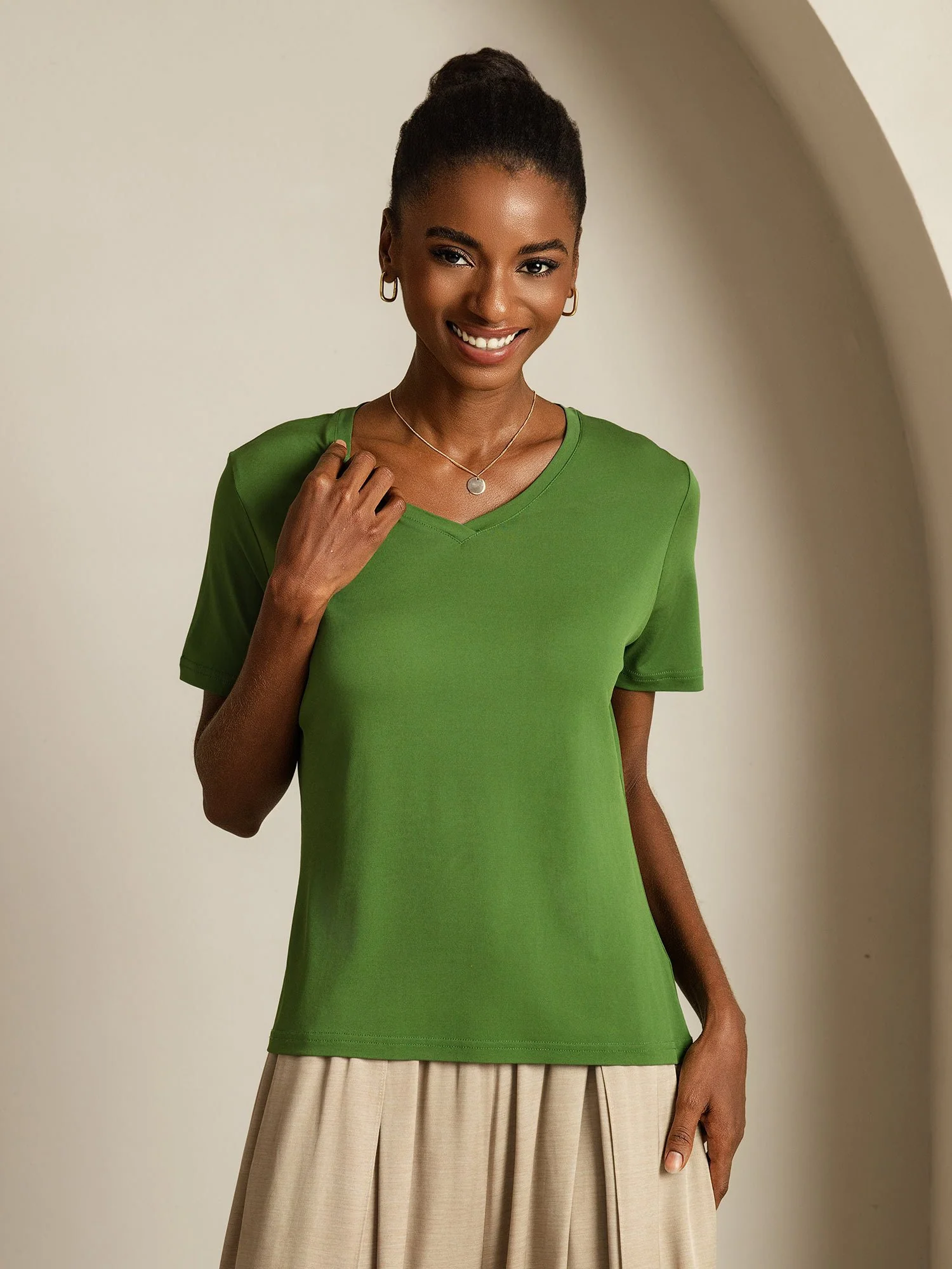Pure Silk V Neck Short-Sleeve Snag-Resistant Women's T-Shirt - Image 30