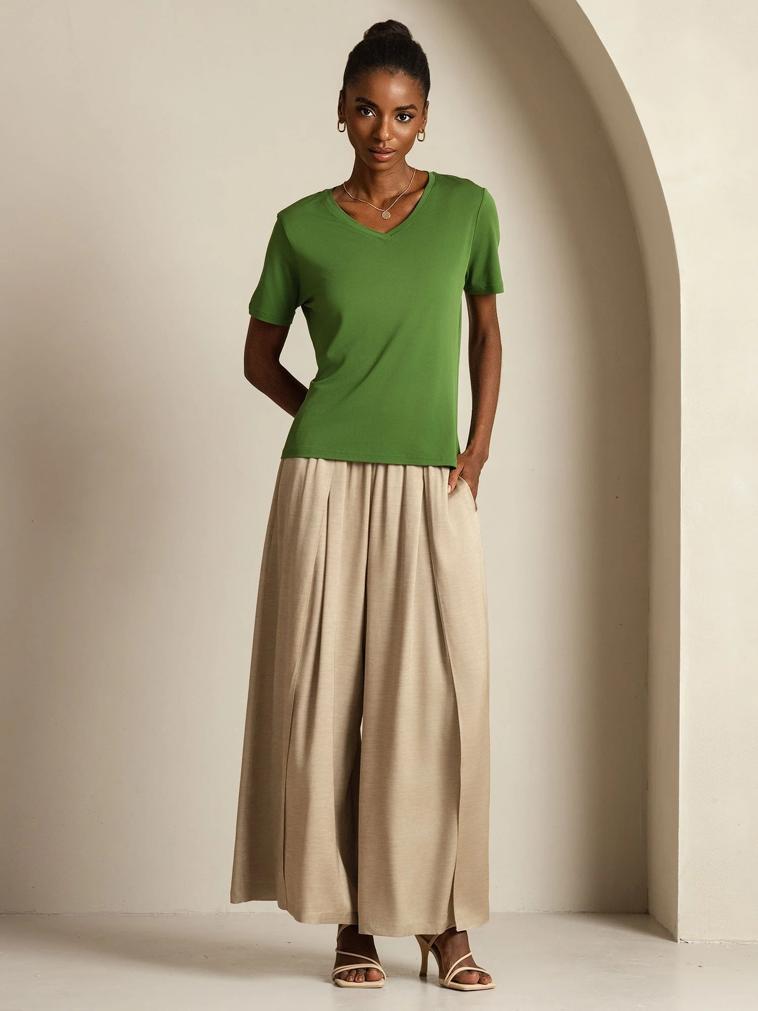 Pure Silk V Neck Short-Sleeve Snag-Resistant Women's T-Shirt - Image 34
