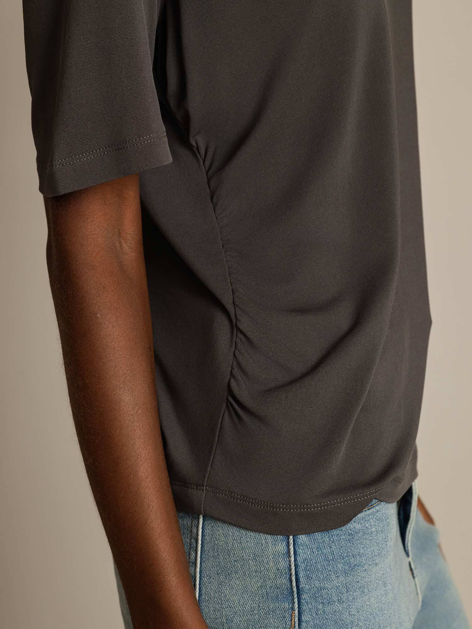 Pure Silk V-Neck Women's T-Shirt - Image 21