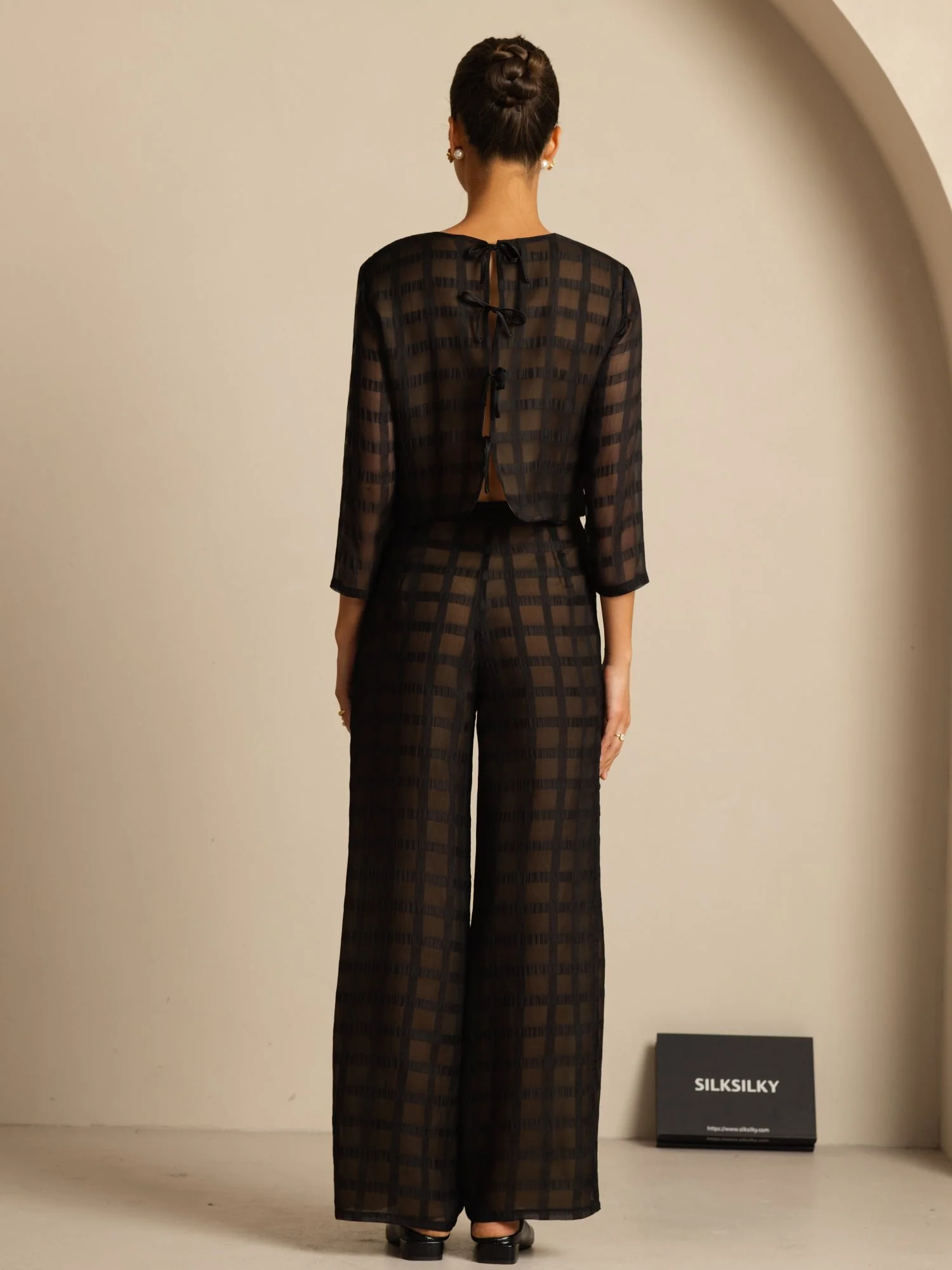 Pure Silk Women's Textured Grid Crop Blouse & Wide-Leg Pants Set - Image 2