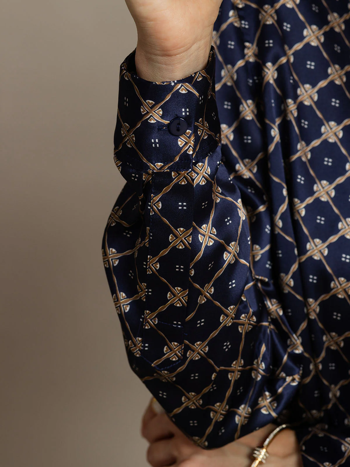 Clearance(US Warehouse) - 19Momme Silk Long Sleeve Lapel Collar Women's Shirt with Button Up Design - Image 11