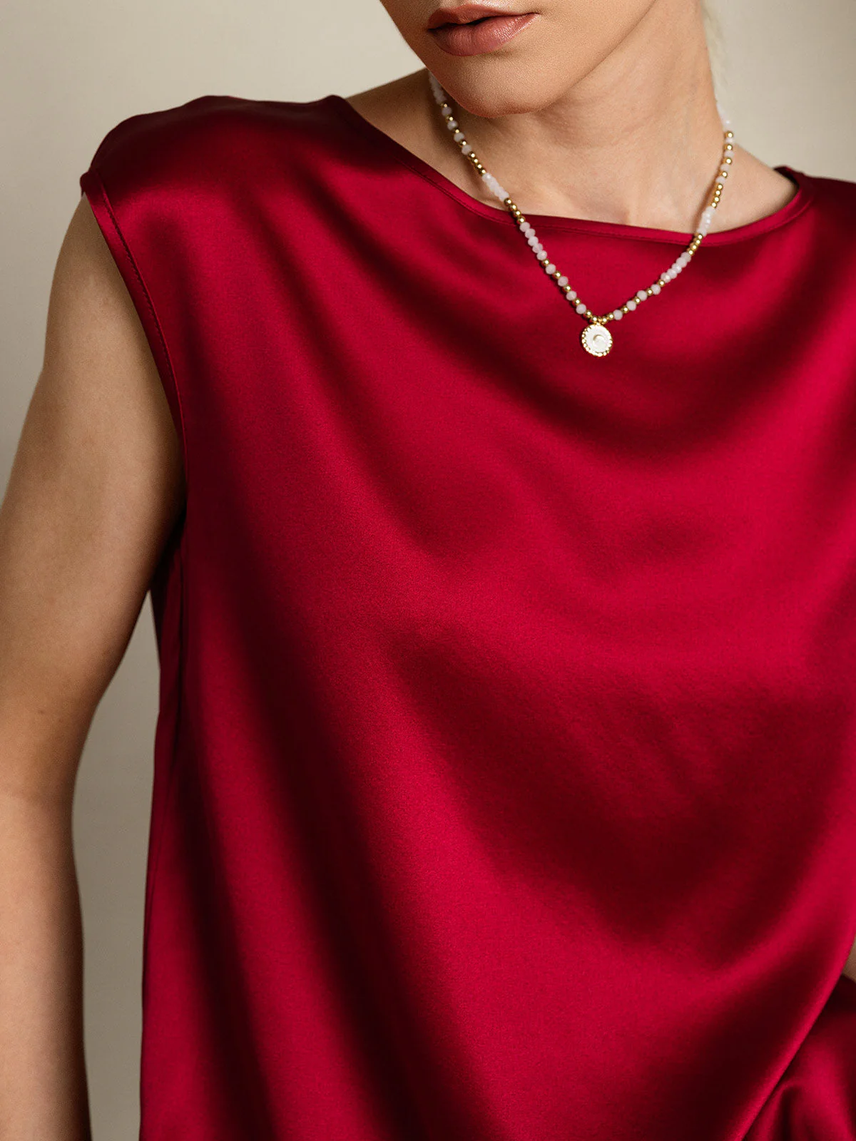 19Momme Women's Silk Cap Sleeve Round Neck Top - Image 8