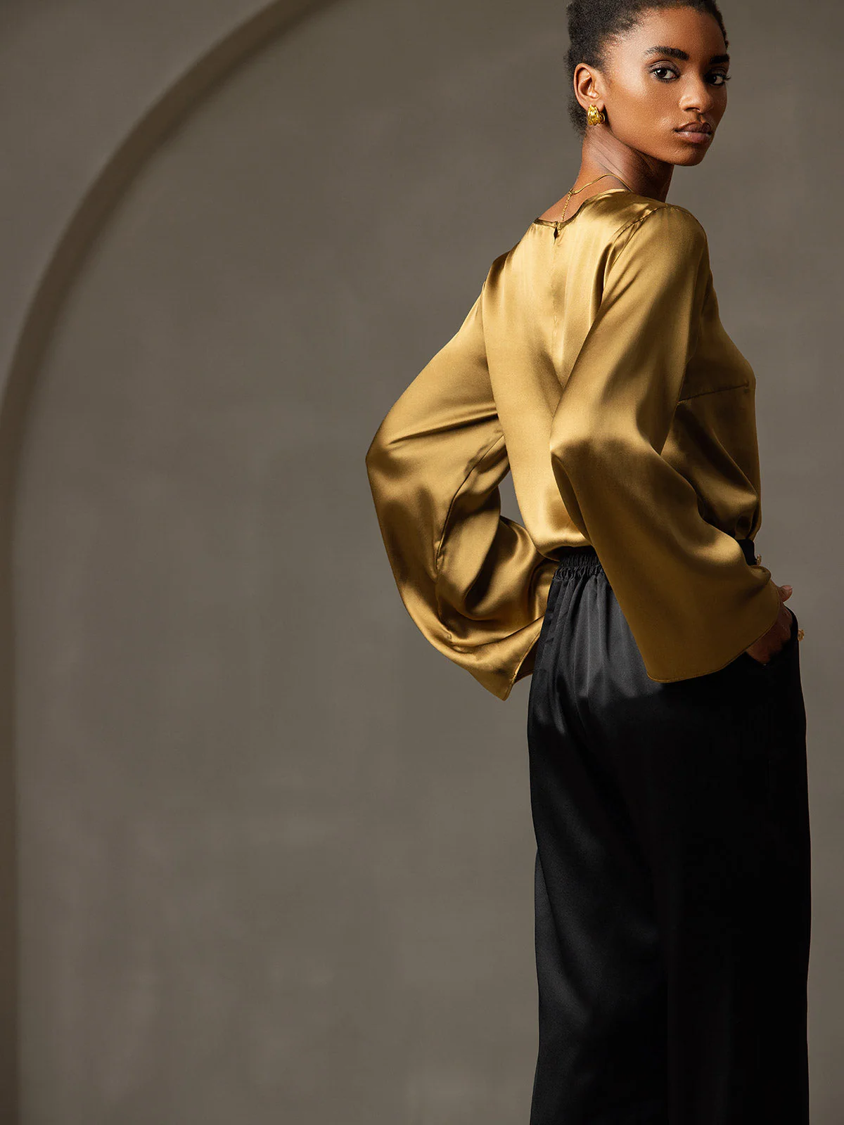 19Momme Silk Bell Sleeve Boat Neck Women's Top - Image 6