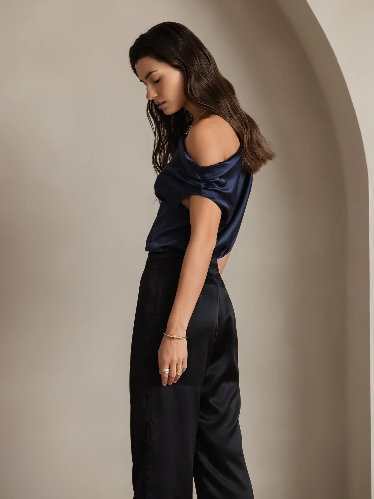 Clearance(US Warehouse) - Silk Chic One-Shoulder Top - Image 4