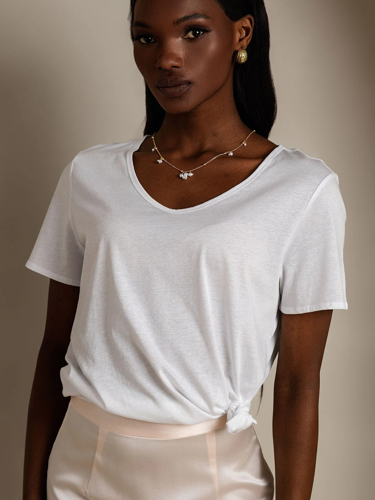 Clearance - Silk Blend V-neck Women's T-Shirt - Image 18