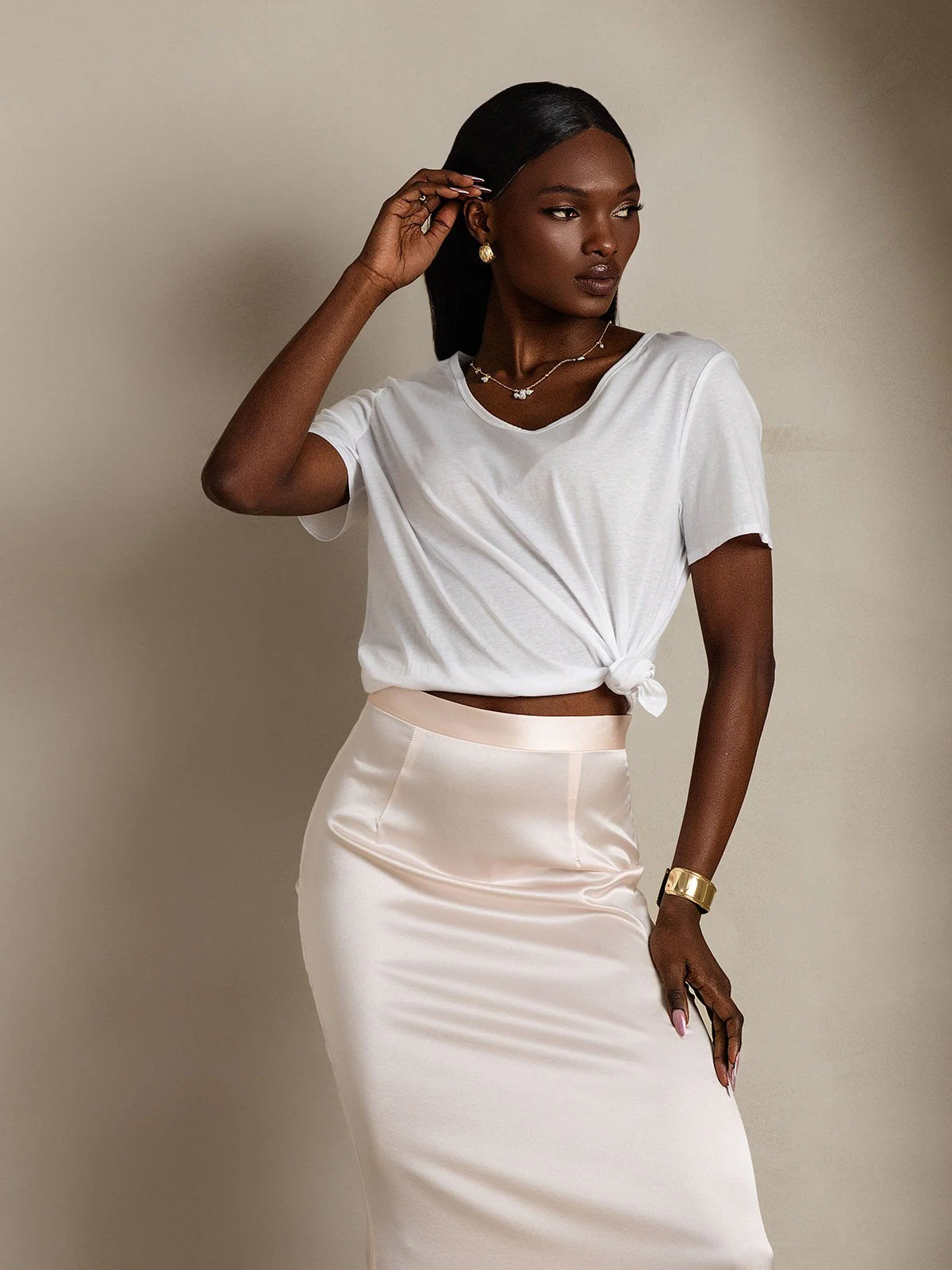 Clearance - Silk Blend V-neck Women's T-Shirt - Image 20