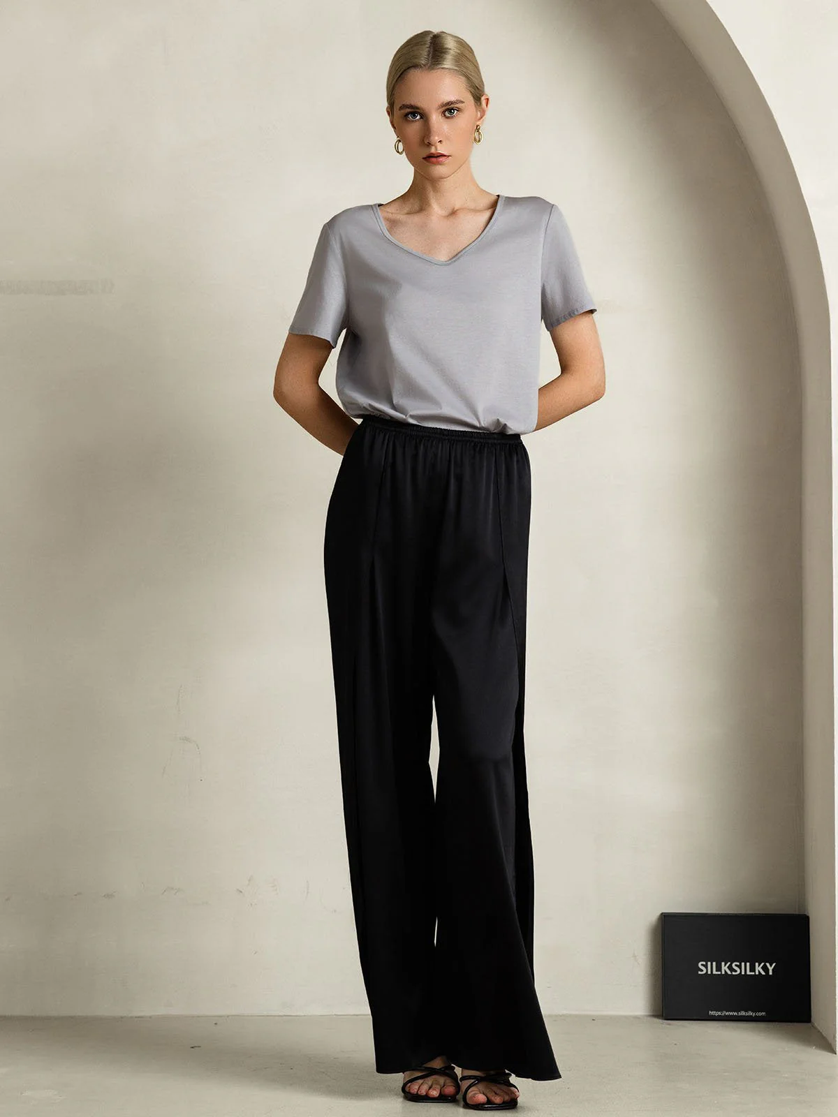 Clearance - Silk Blend V-neck Women's T-Shirt - Image 7