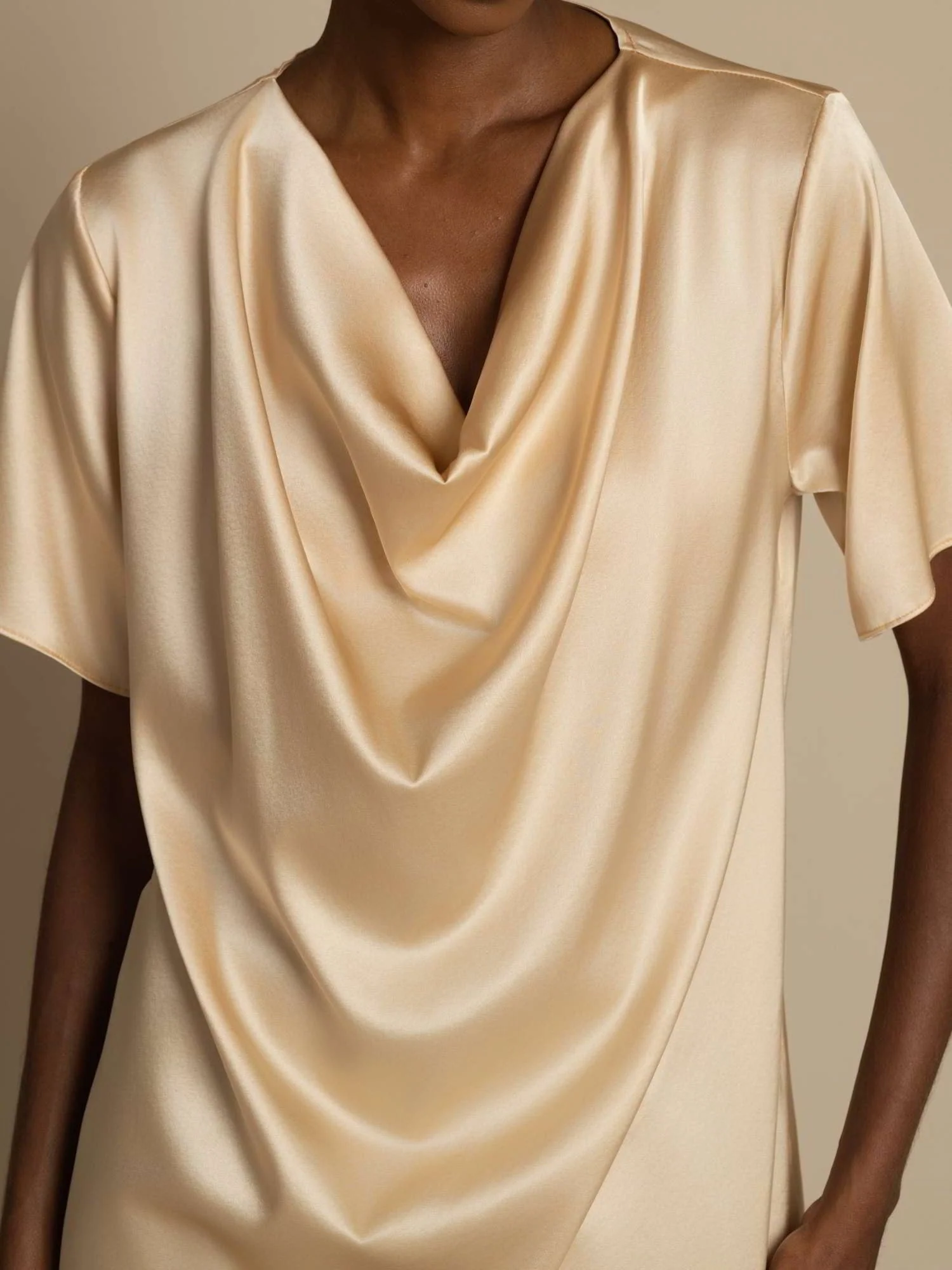 19Momme Women's Silk Short Sleeve Cowl Neck T-Shirt - Image 10