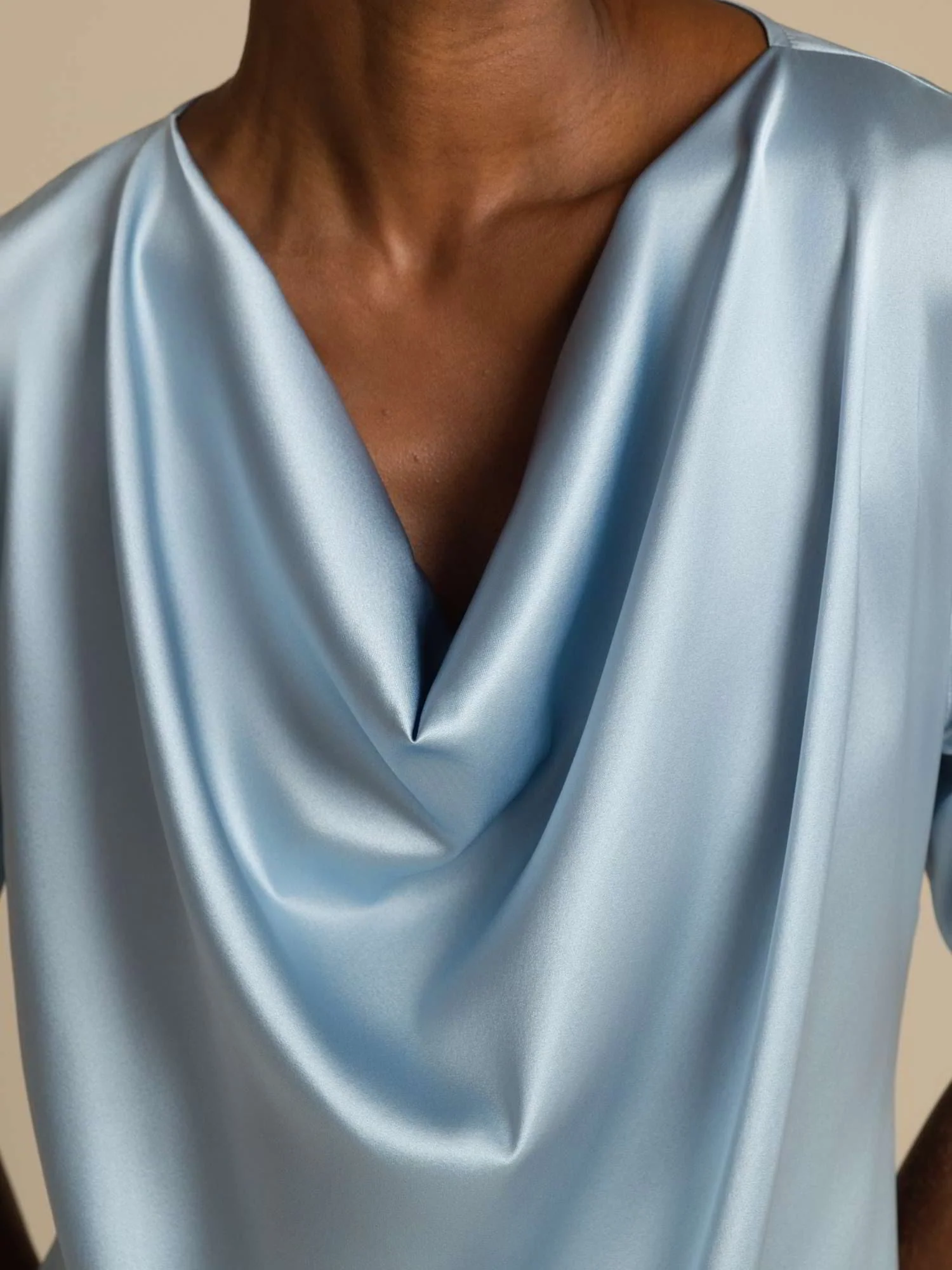 19Momme Women's Silk Short Sleeve Cowl Neck T-Shirt - Image 17