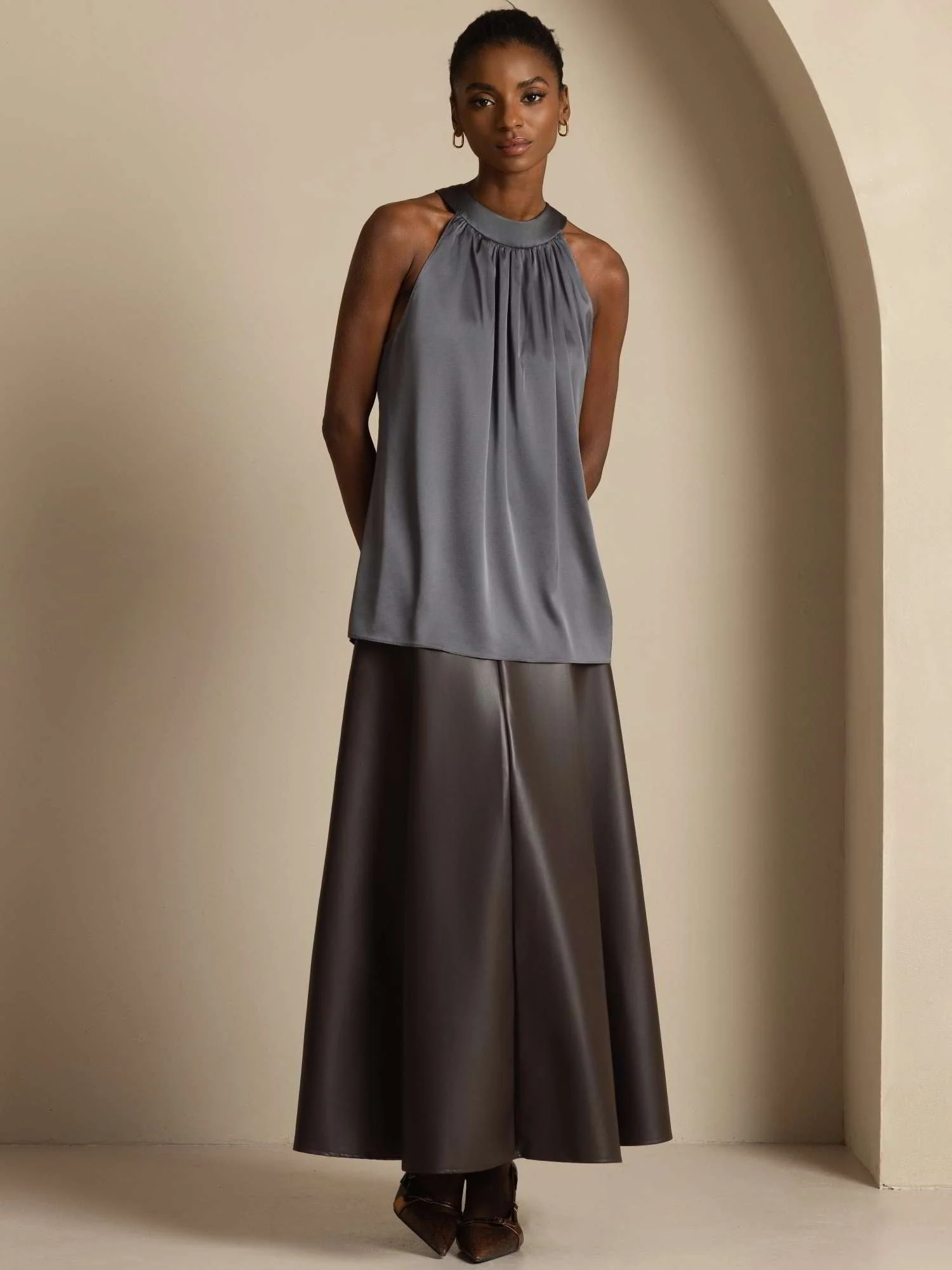 19Momme Silk Sleeveless Halter Neck Women's Top - Image 10