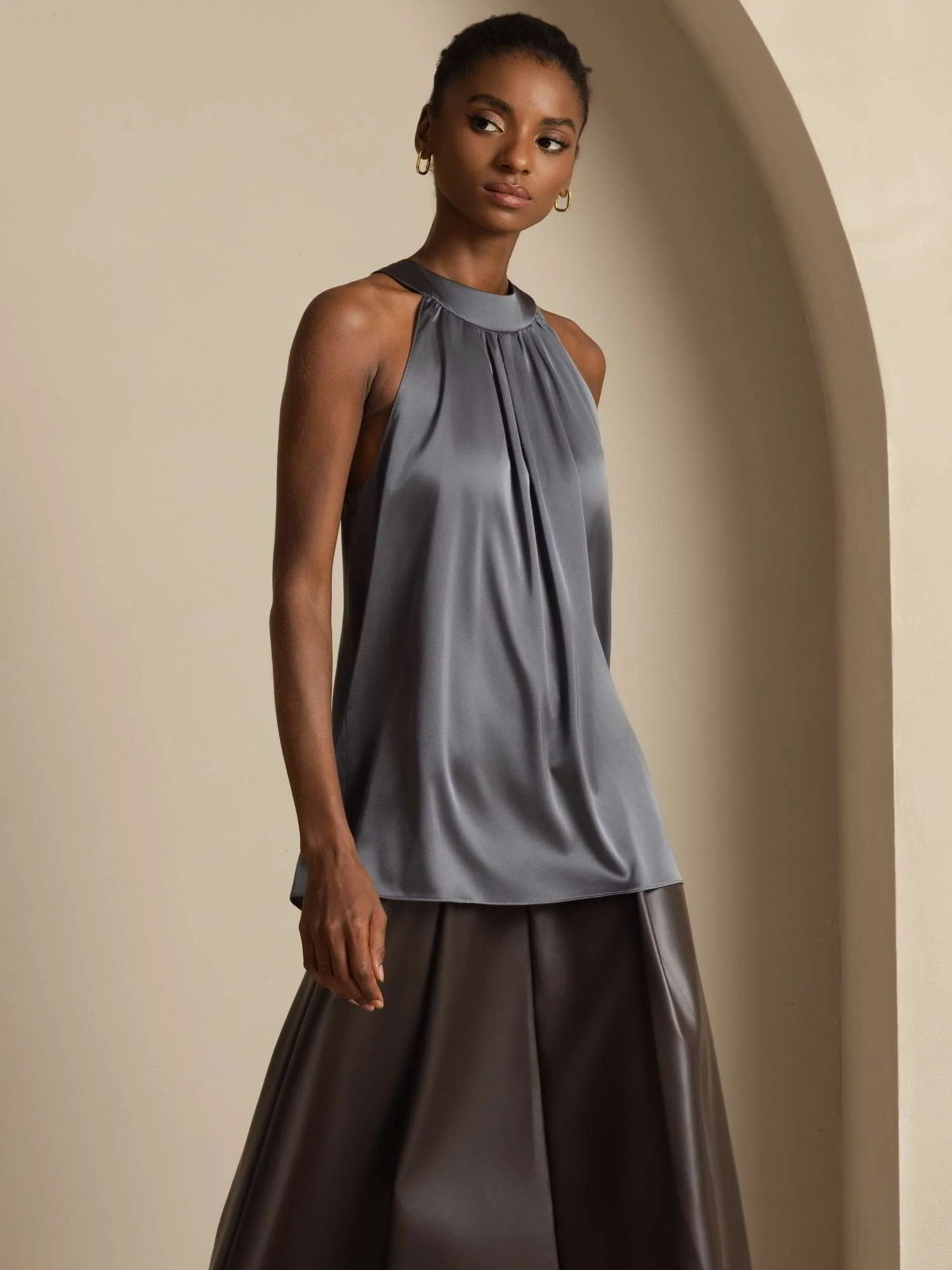 19Momme Silk Sleeveless Halter Neck Women's Top - Image 14