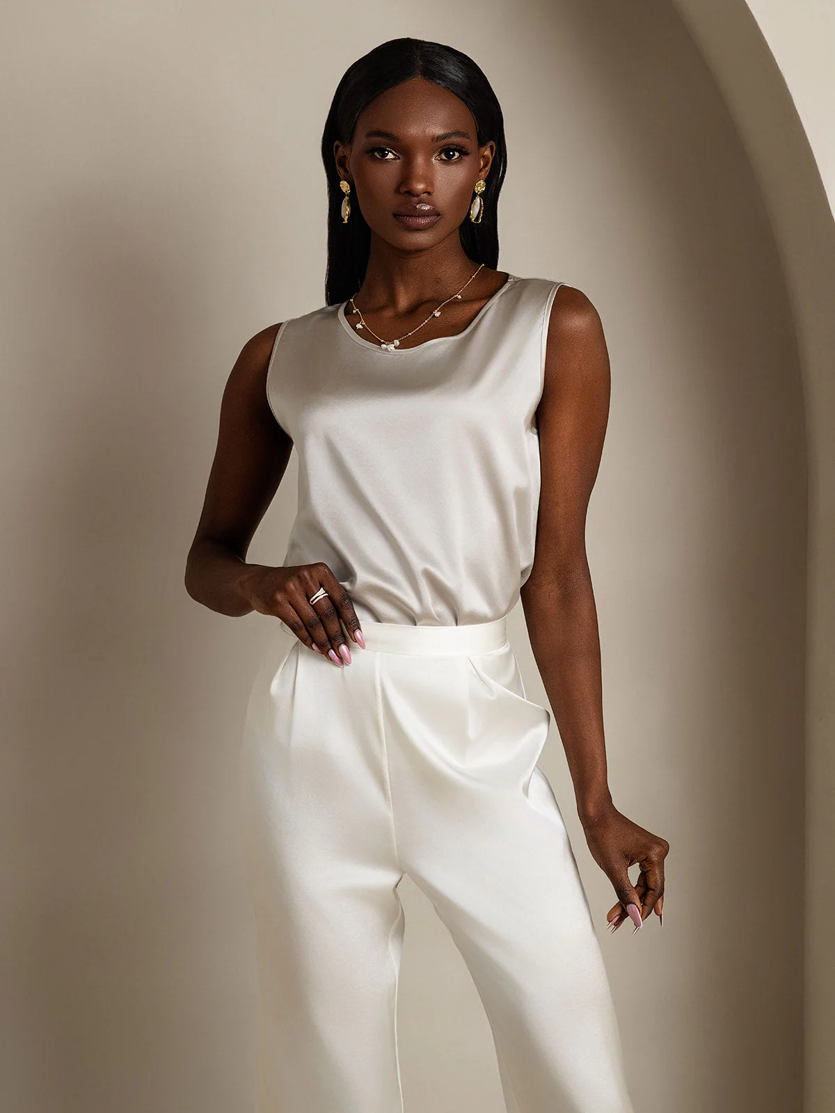 19Momme Silk Sleeveless Round Neck Women's Tank Top - Image 19