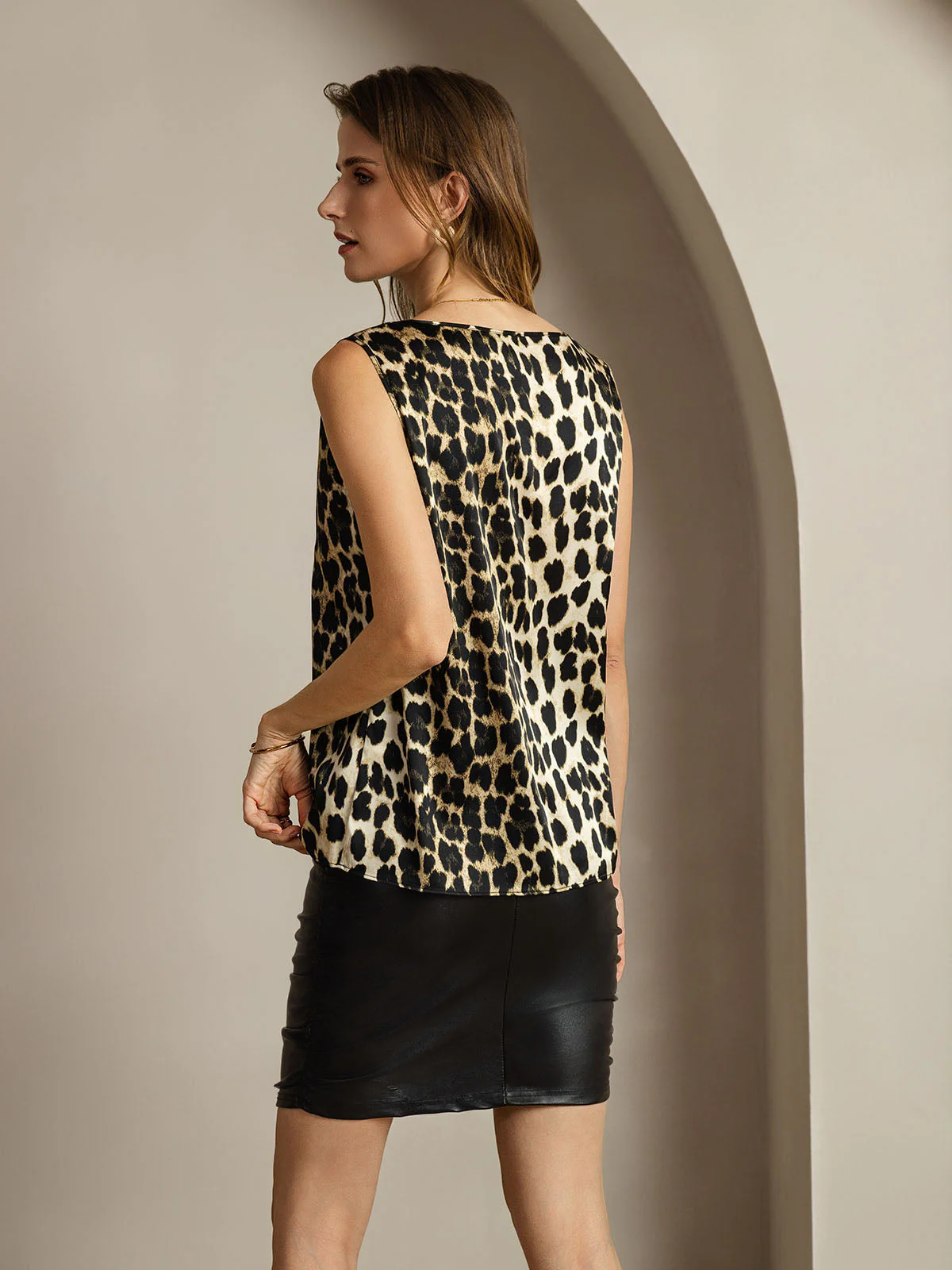 Clearance(US Warehouse) - 19Momme Silk Round Neck Sleeveless Tank Top - Image 2