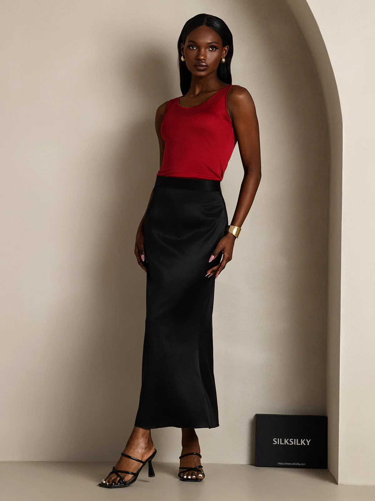 Pure Silk Sleeveless Round Neck Women's Tank Top - Image 45