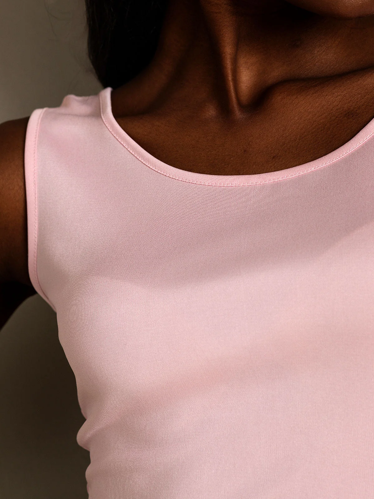Pure Silk Sleeveless Round Neck Women's Tank Top - Image 68