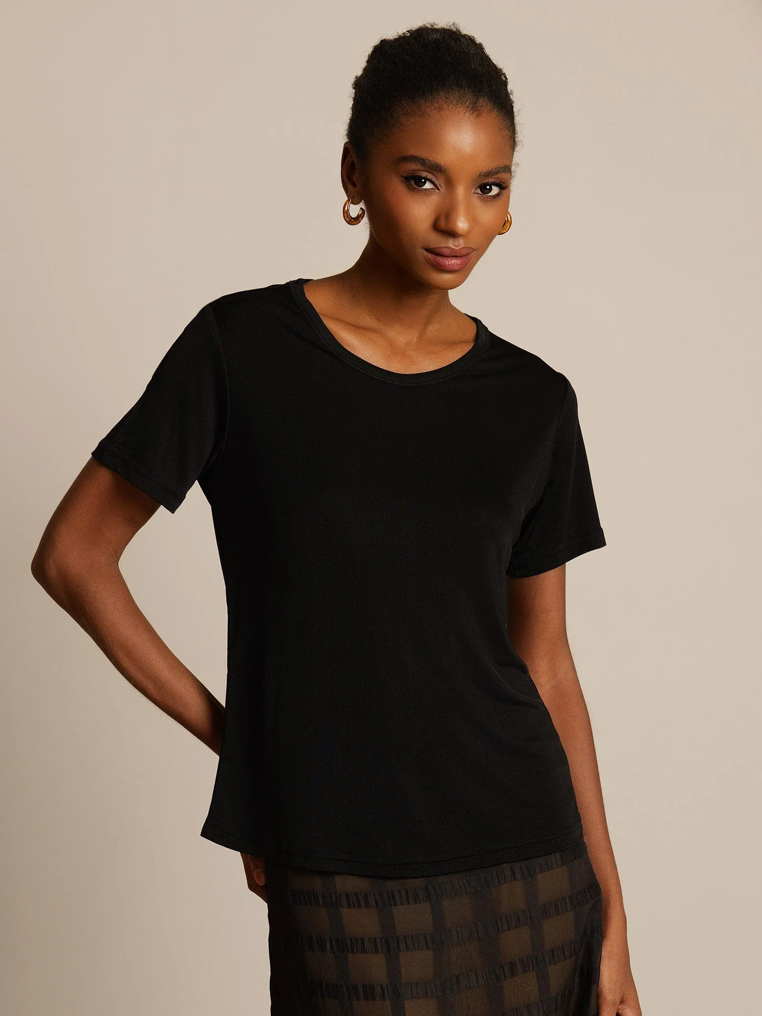 Women's Pure Silk Jersey Short Sleeve Round Neck T-Shirt - Image 10