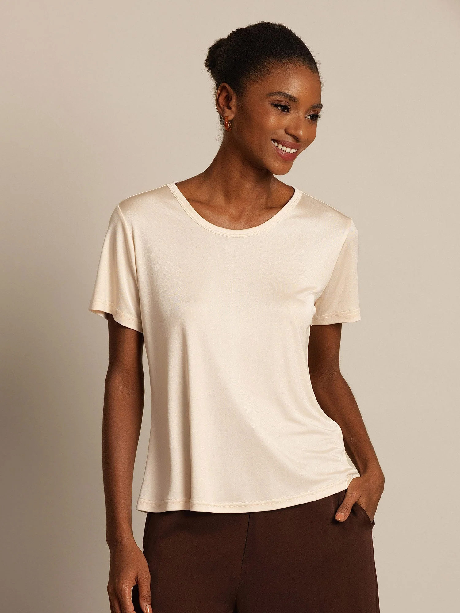 Women's Pure Silk Jersey Short Sleeve Round Neck T-Shirt - Image 29