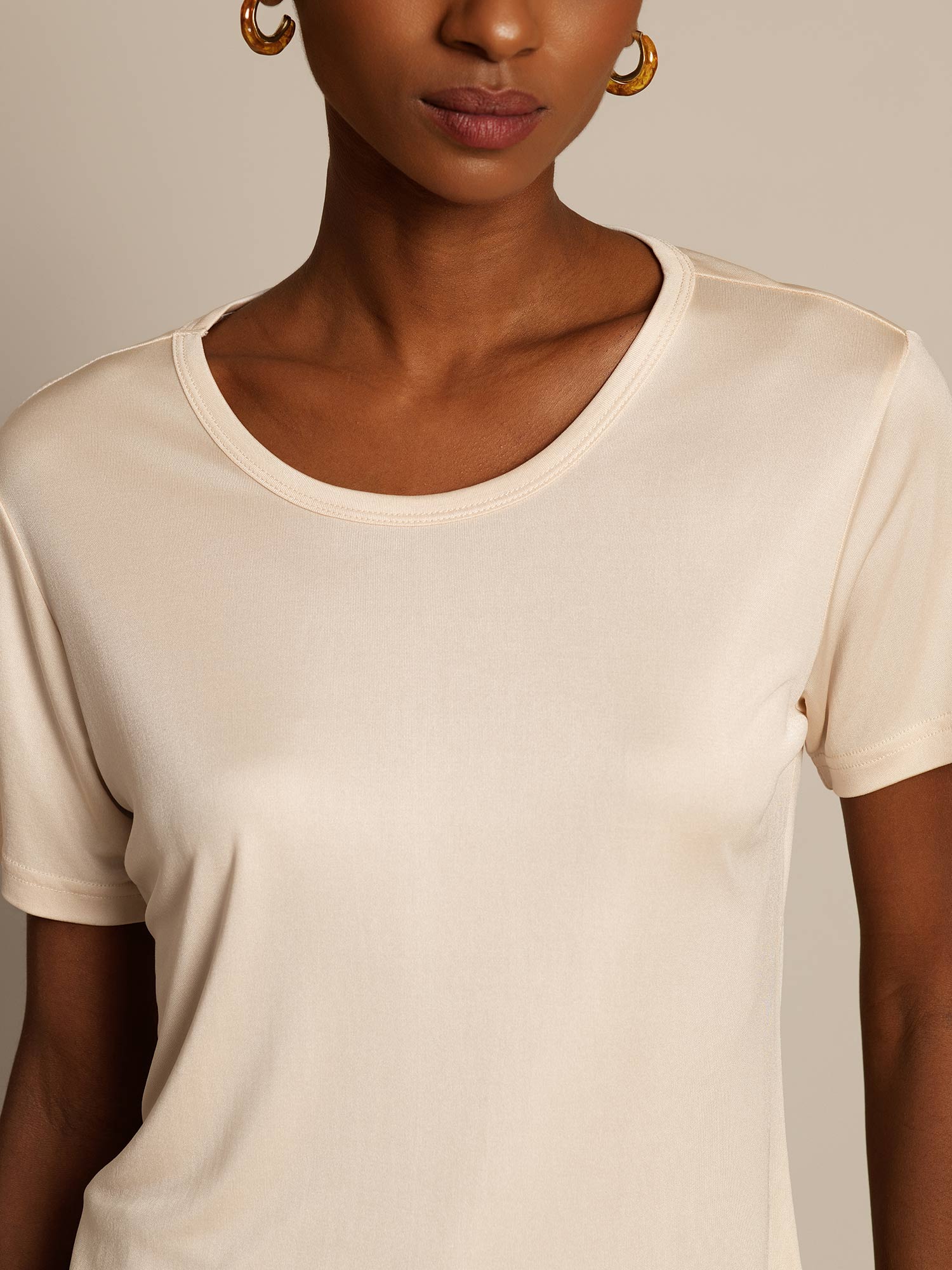 Women's Pure Silk Jersey Short Sleeve Round Neck T-Shirt - Image 31