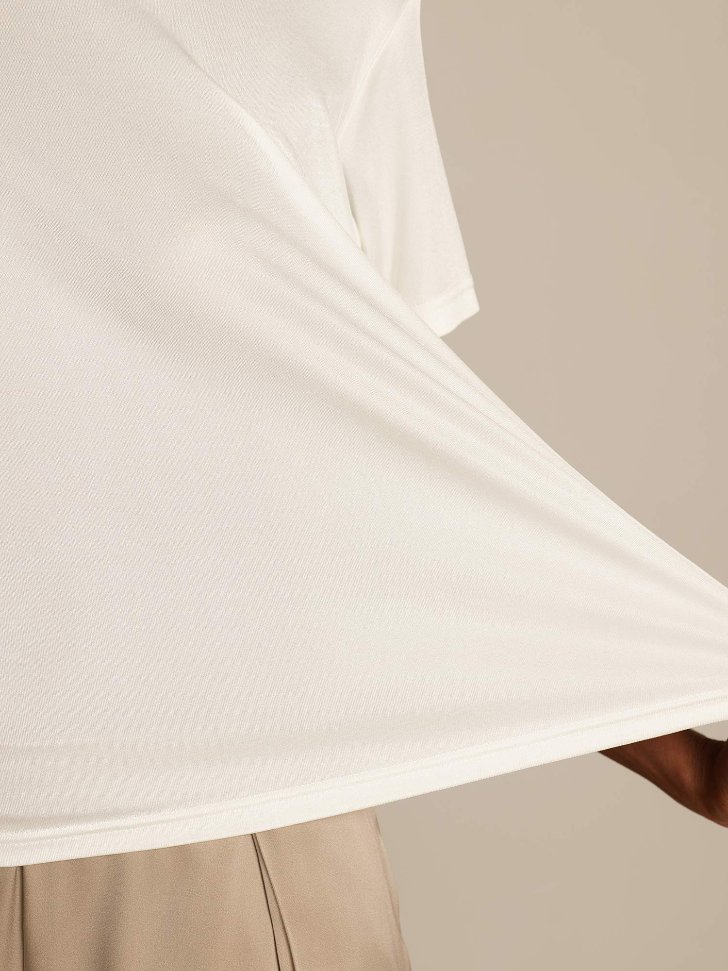 Women's Pure Silk Jersey Short Sleeve Round Neck T-Shirt - Image 5