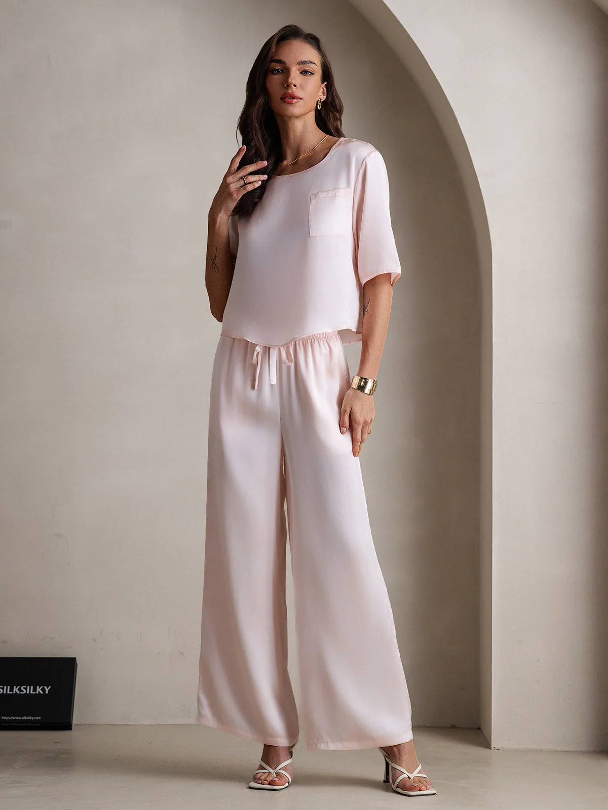 Women's Pure Silk Half Sleeve Round Neck Pajamas Set - Image 21