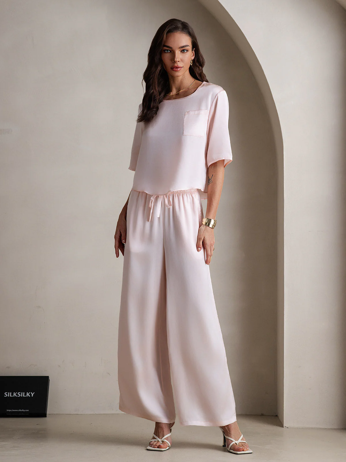 Women's Pure Silk Half Sleeve Round Neck Pajamas Set - Image 22