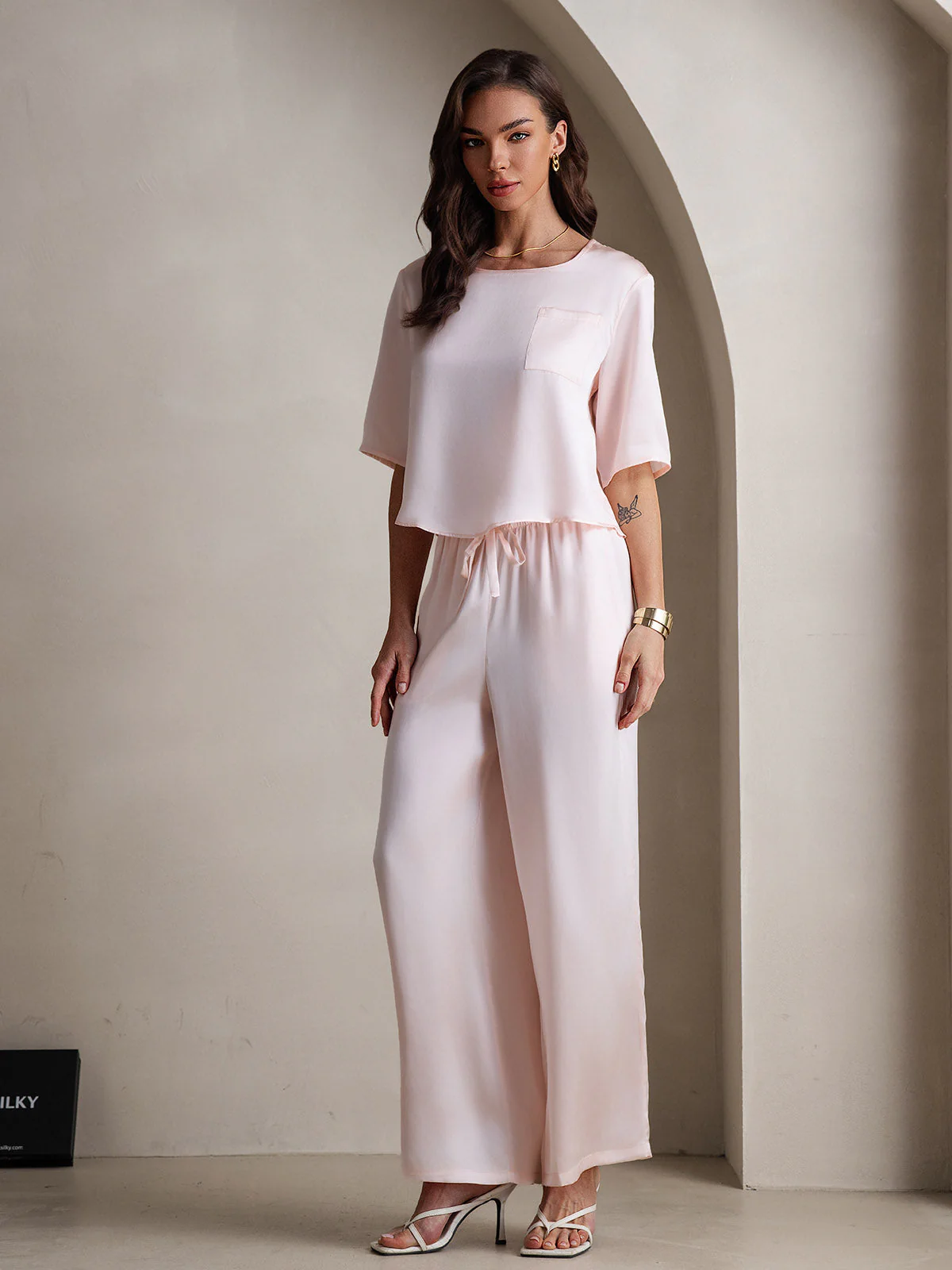 Women's Pure Silk Half Sleeve Round Neck Pajamas Set - Image 24